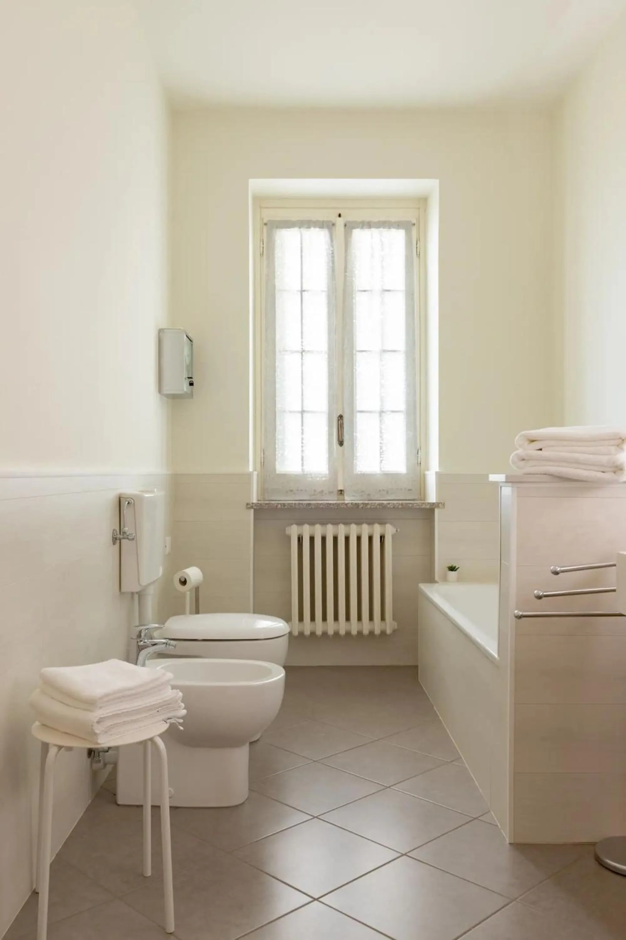 Toilet, Bathroom in Saint Paul Luxury Holiday Home by Alterego