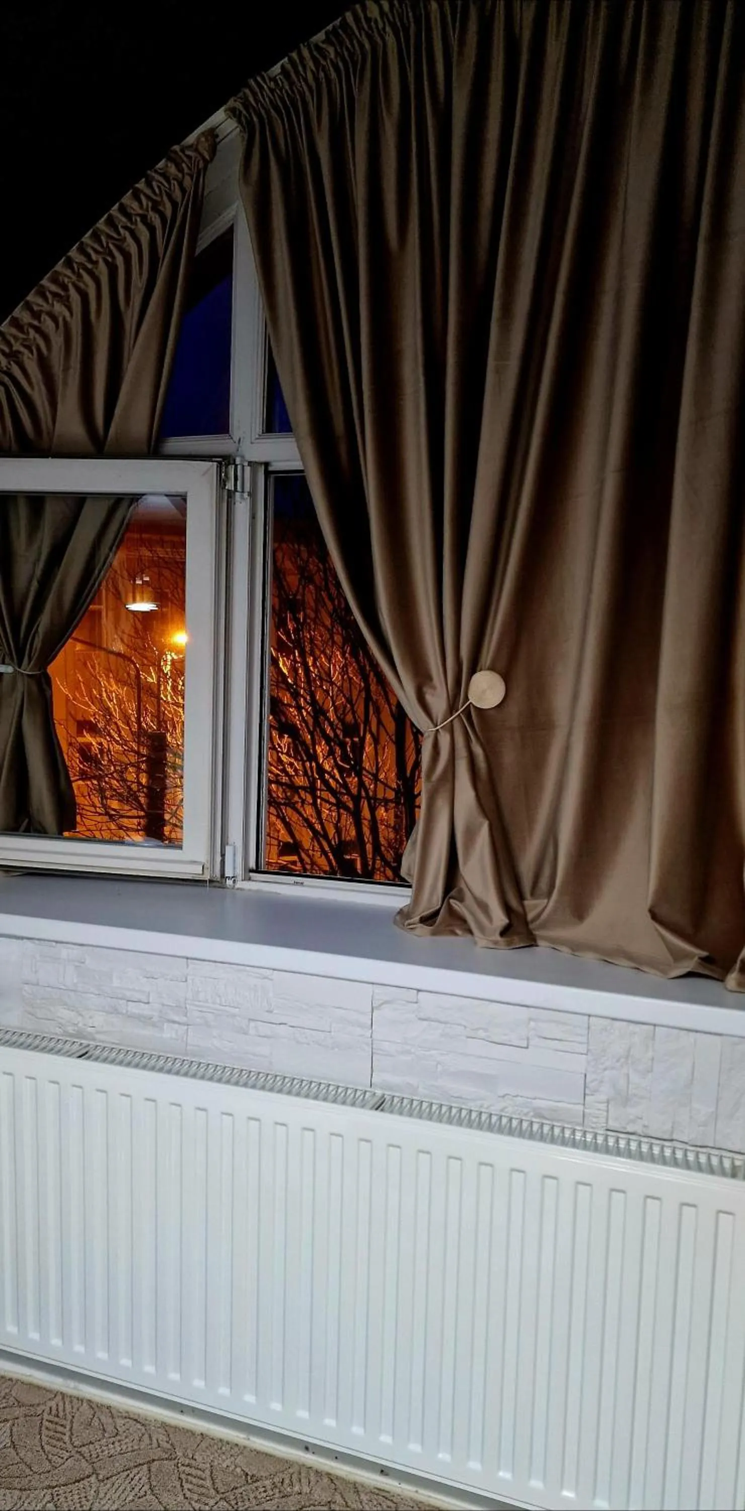 Night in Hotel Jolie Apartments