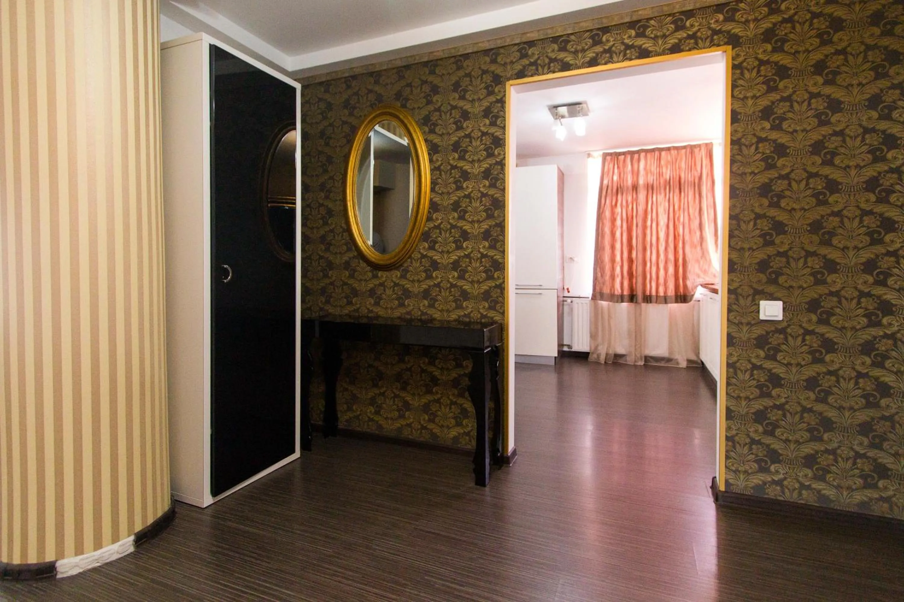 Decorative detail in Hotel Jolie Apartments