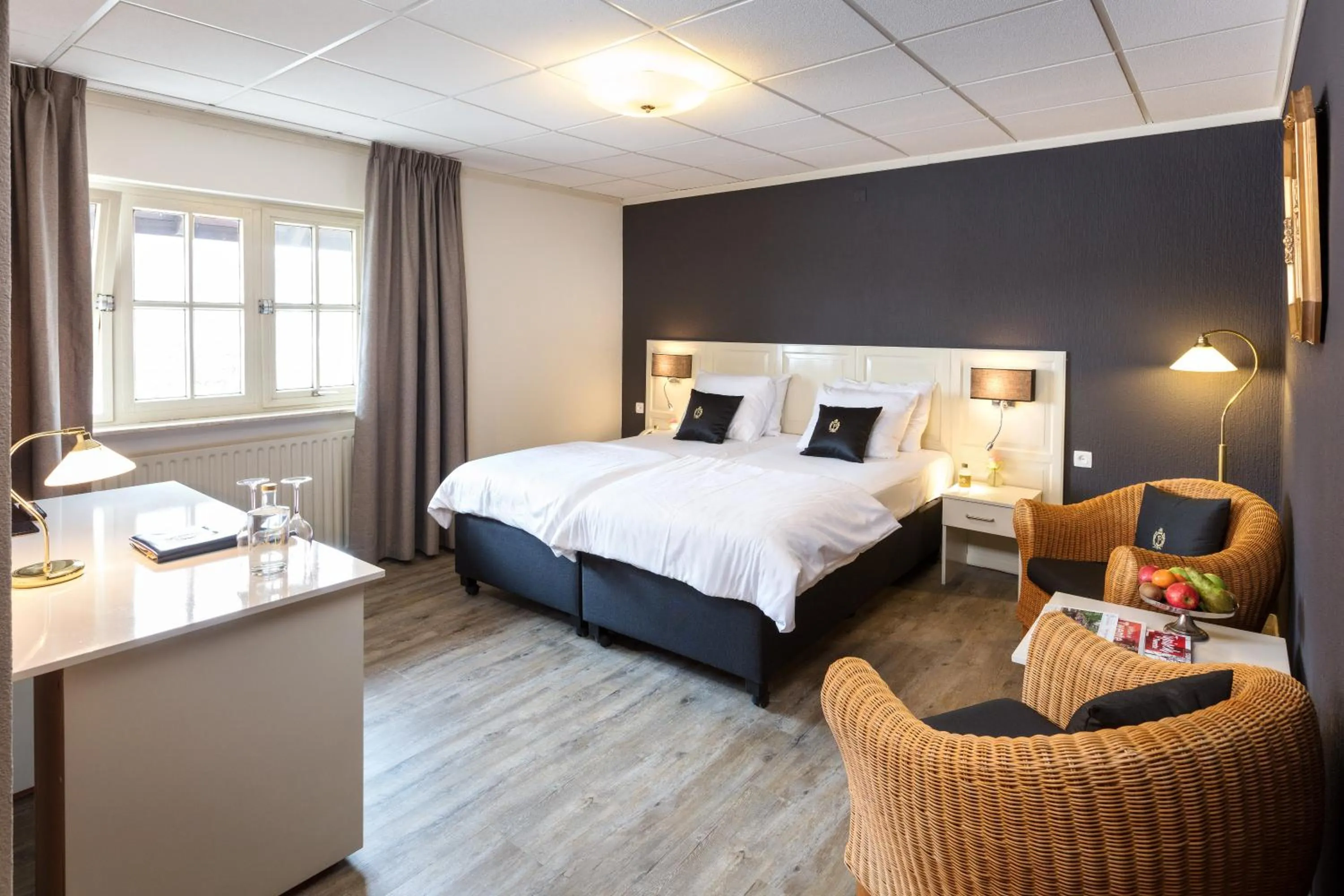 Bedroom, Bed in Landhuishotel De Bloemenbeek