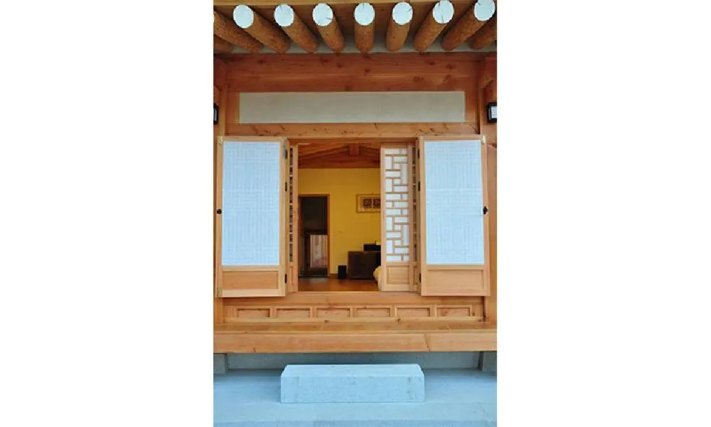 Facade/entrance in Hwangnamguan Hanok Village