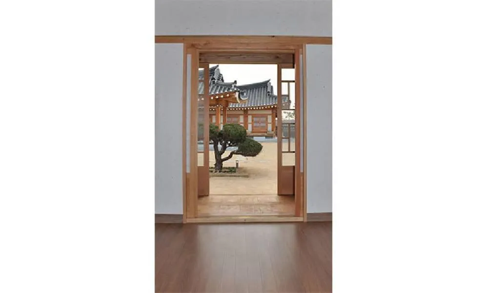 Garden view in Hwangnamguan Hanok Village