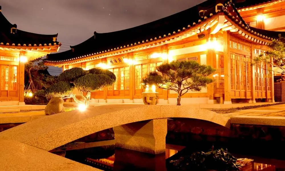 Property building in Hwangnamguan Hanok Village