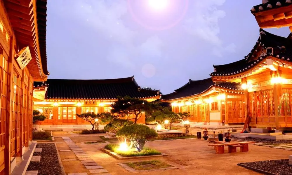 Property building in Hwangnamguan Hanok Village