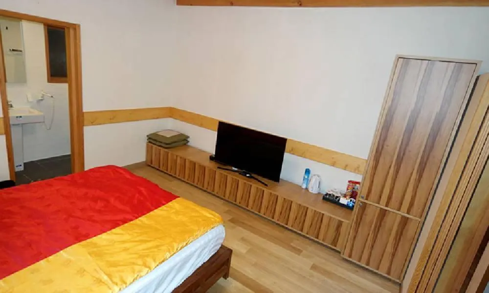 Bed in Hwangnamguan Hanok Village
