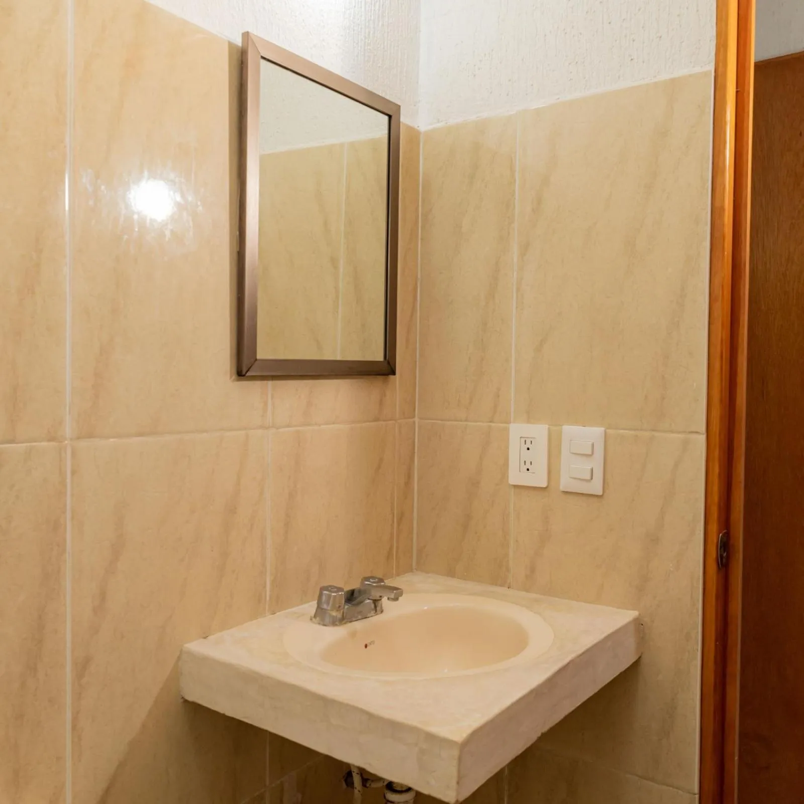 Bathroom in Hotel Las Palmas en Laurel