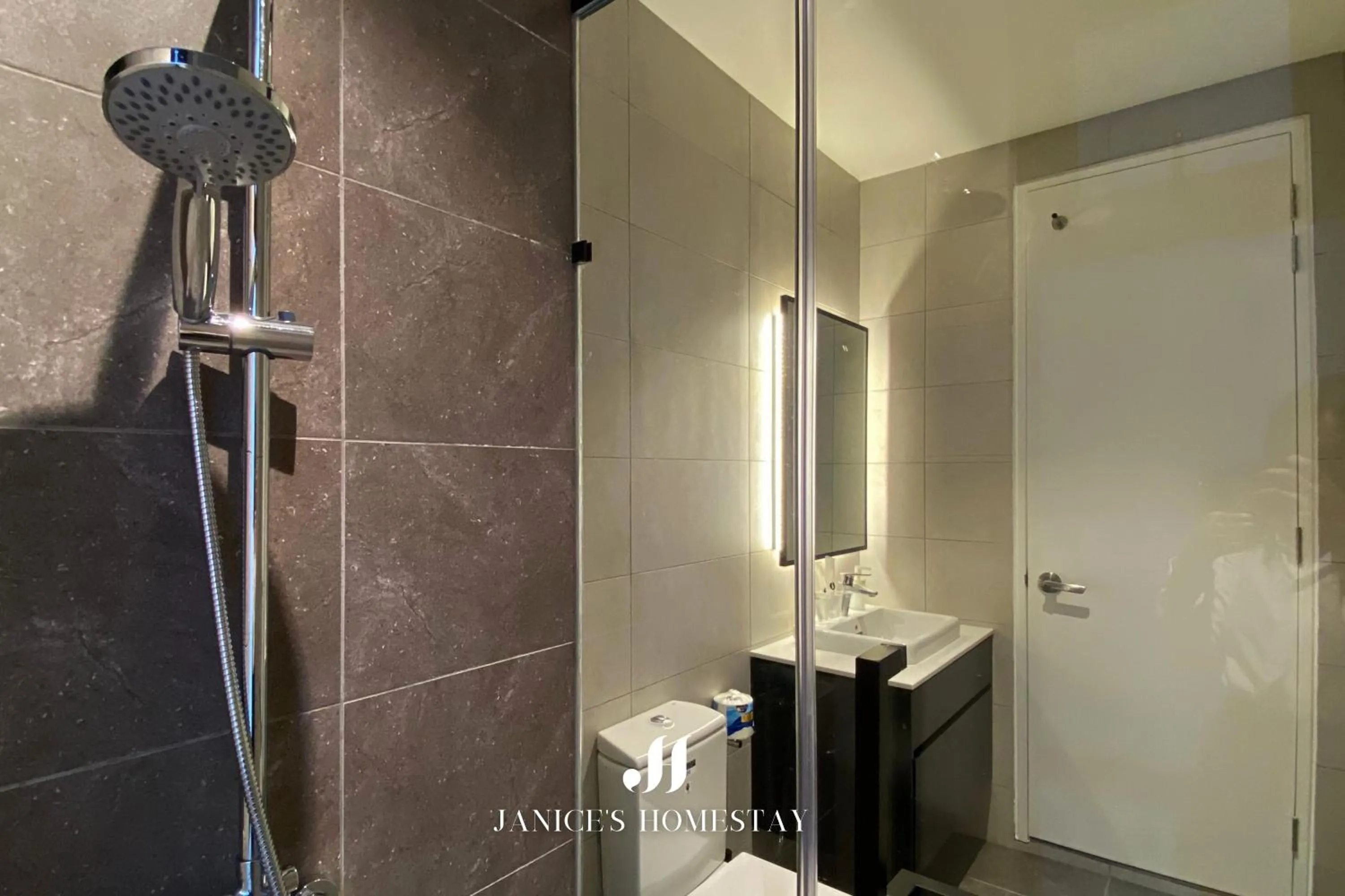 Shower in Axon Residences Bukit Bintang by Janice's Homestay