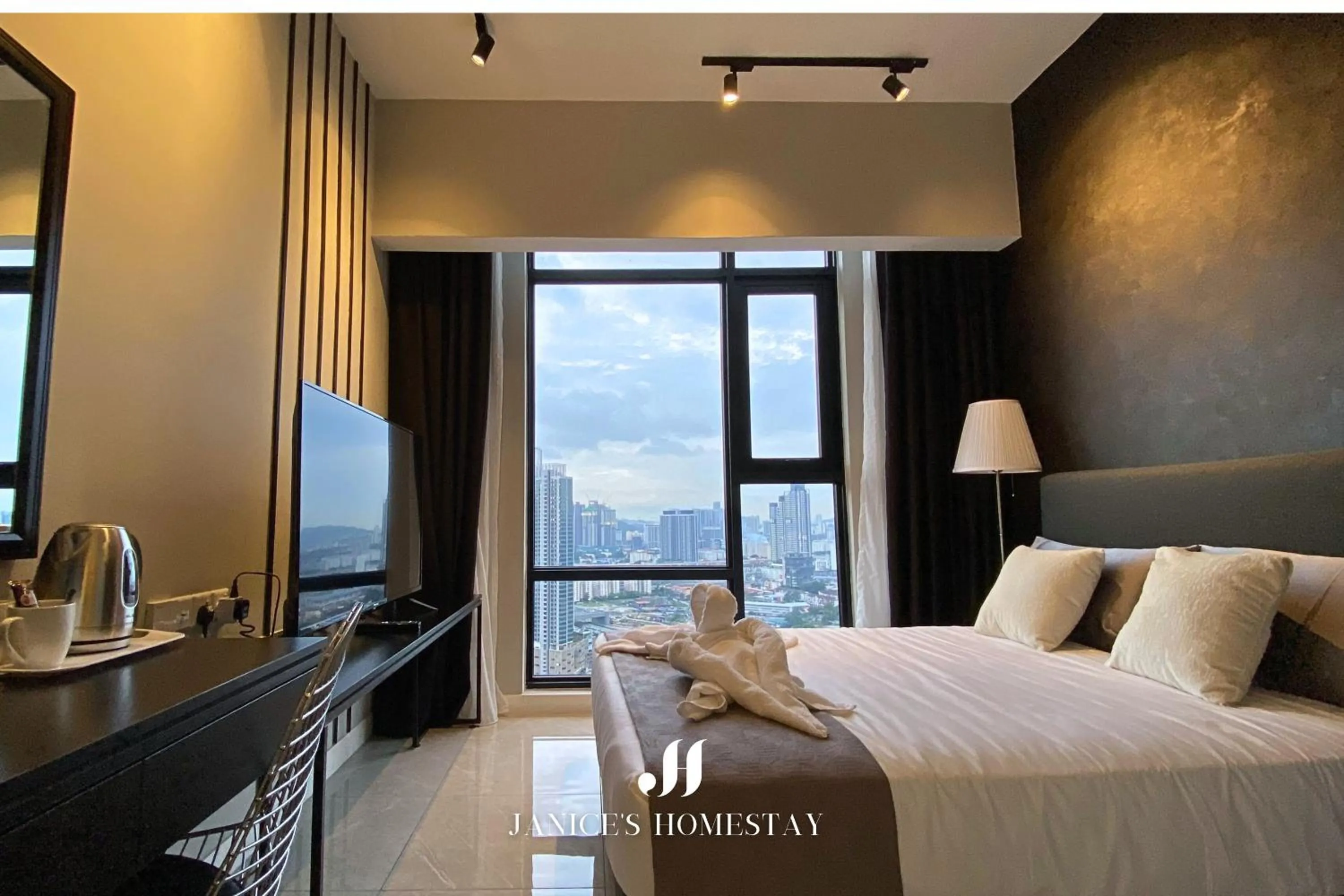 Bed in Axon Residences Bukit Bintang by Janice's Homestay