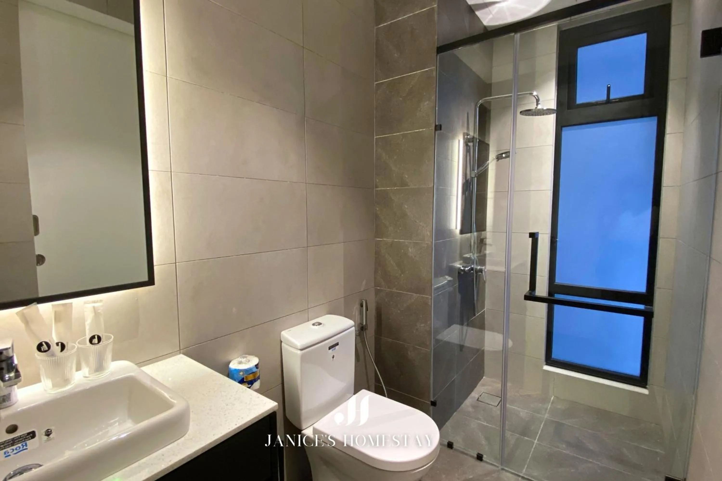 Bathroom in Axon Residences Bukit Bintang by Janice's Homestay
