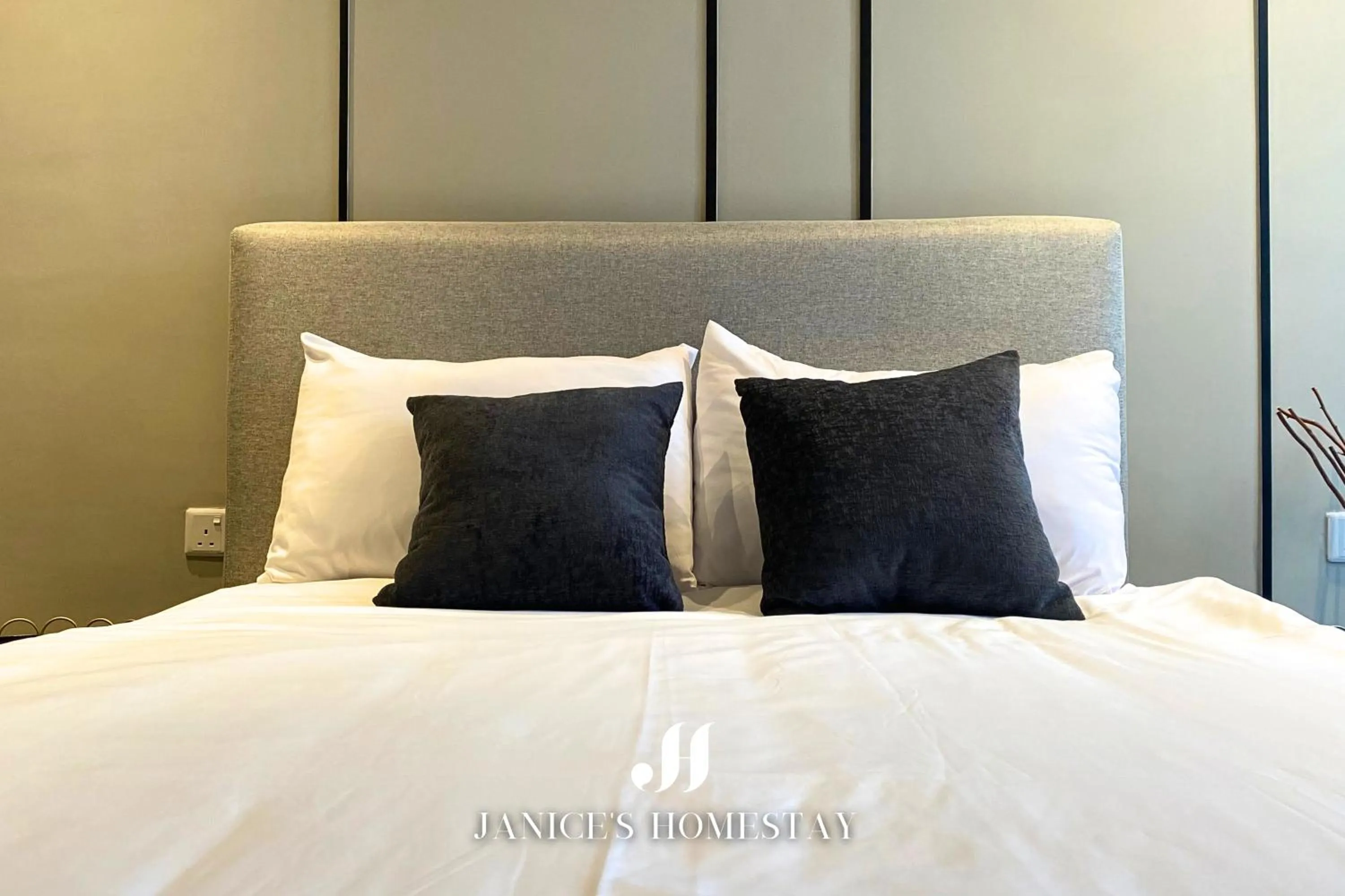 Bed in Axon Residences Bukit Bintang by Janice's Homestay