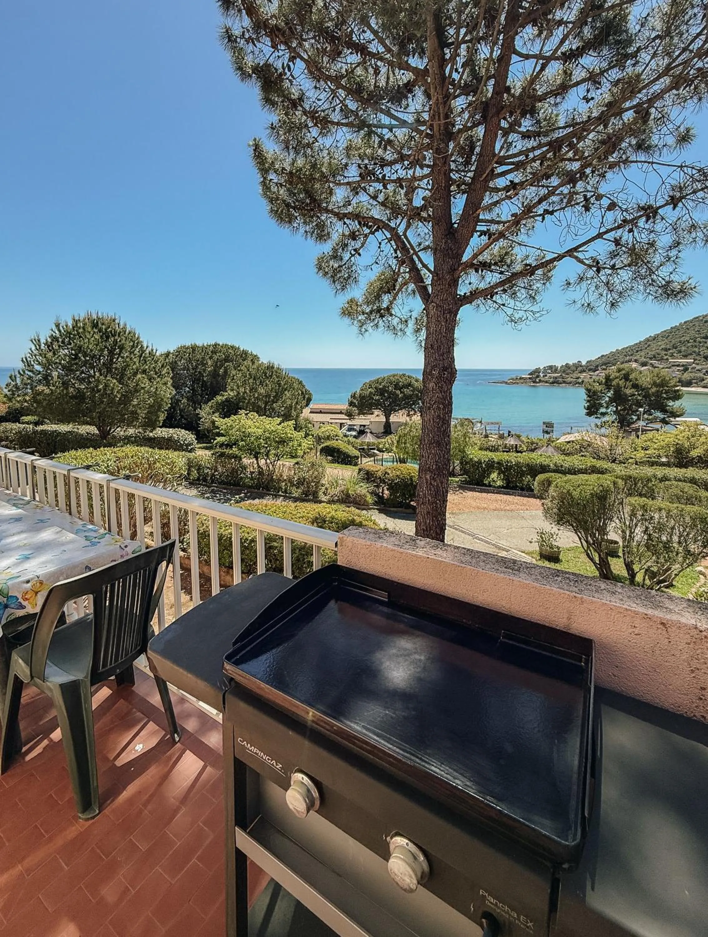 BBQ facilities in Résidence le Télémaque