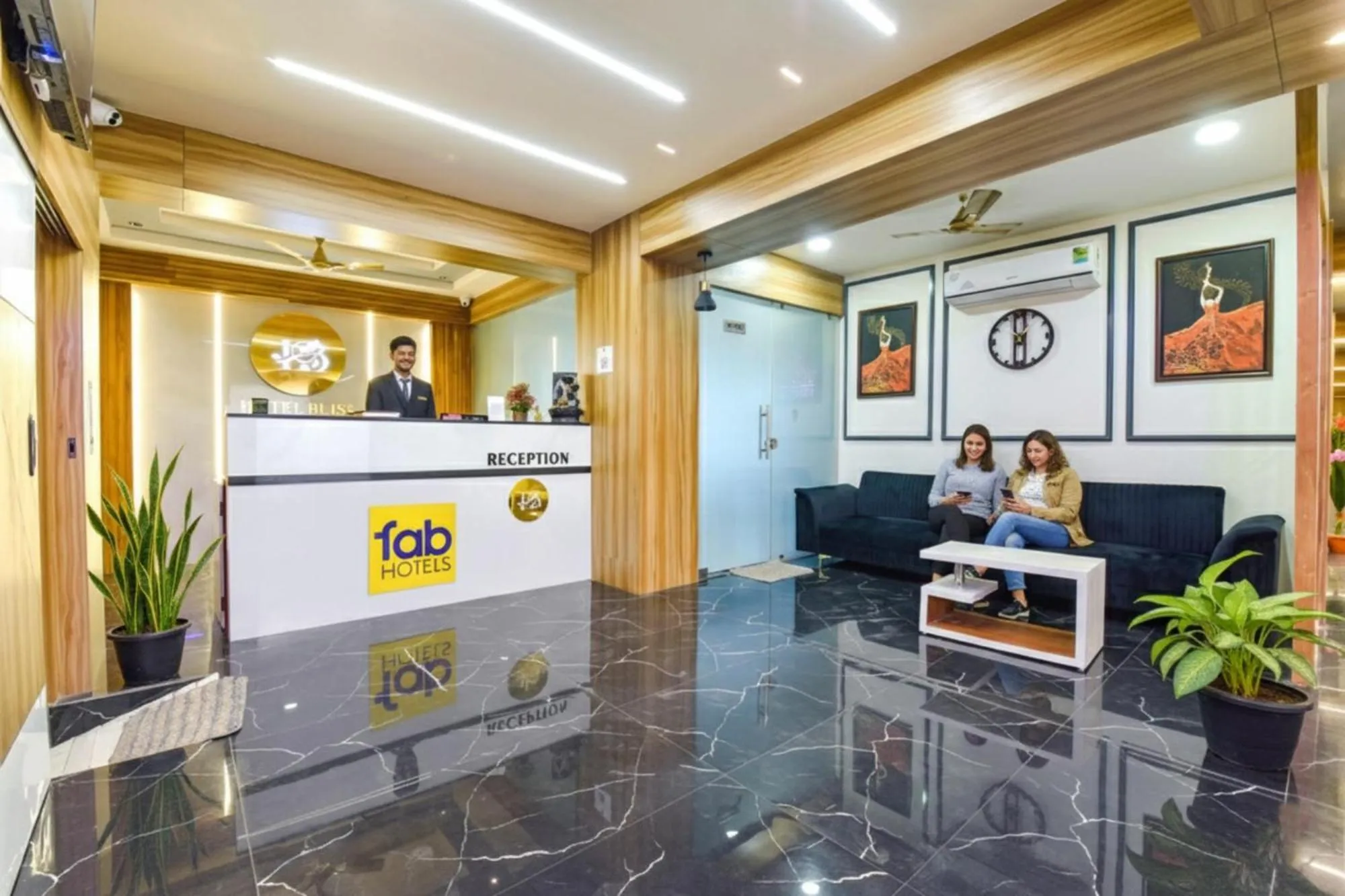 Lobby or reception in FabHotel Bliss - Inside Suryam Trade Centre