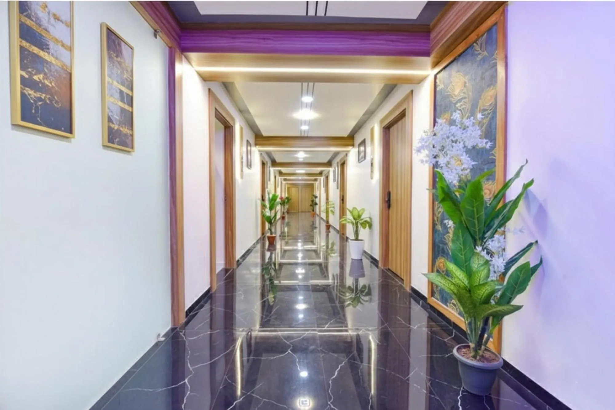 Lobby or reception in FabHotel Bliss - Inside Suryam Trade Centre