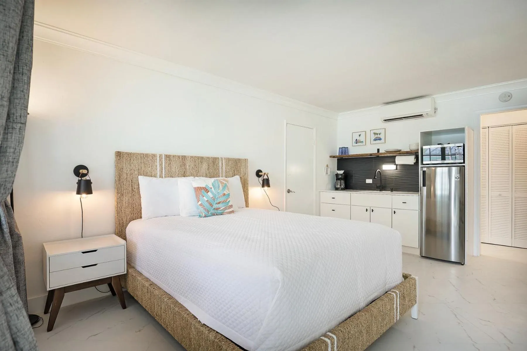 Bed in La Mer Suites