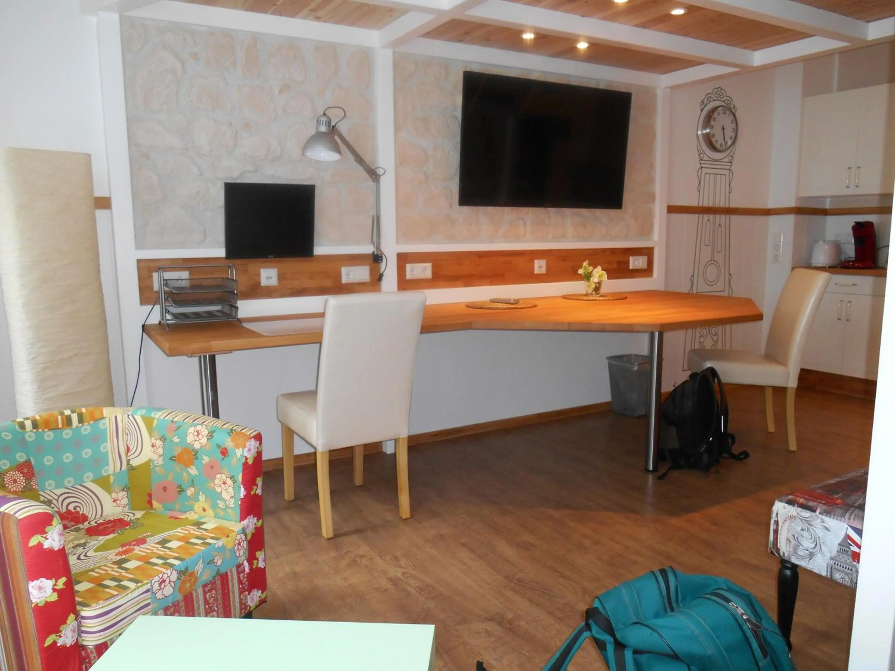 Seating area in Warum ins Hotel