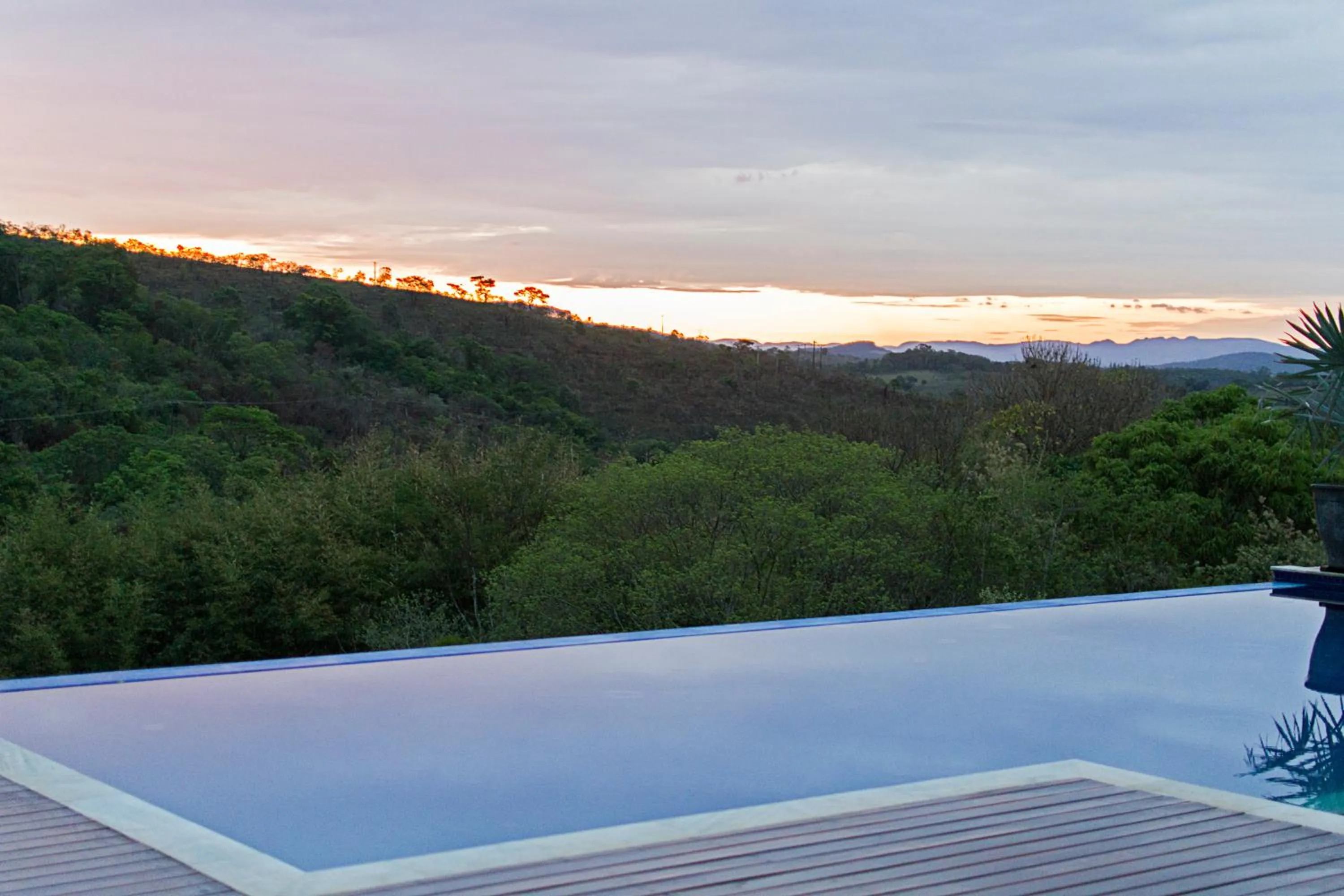 Swimming pool in Pousada Chão de Minas