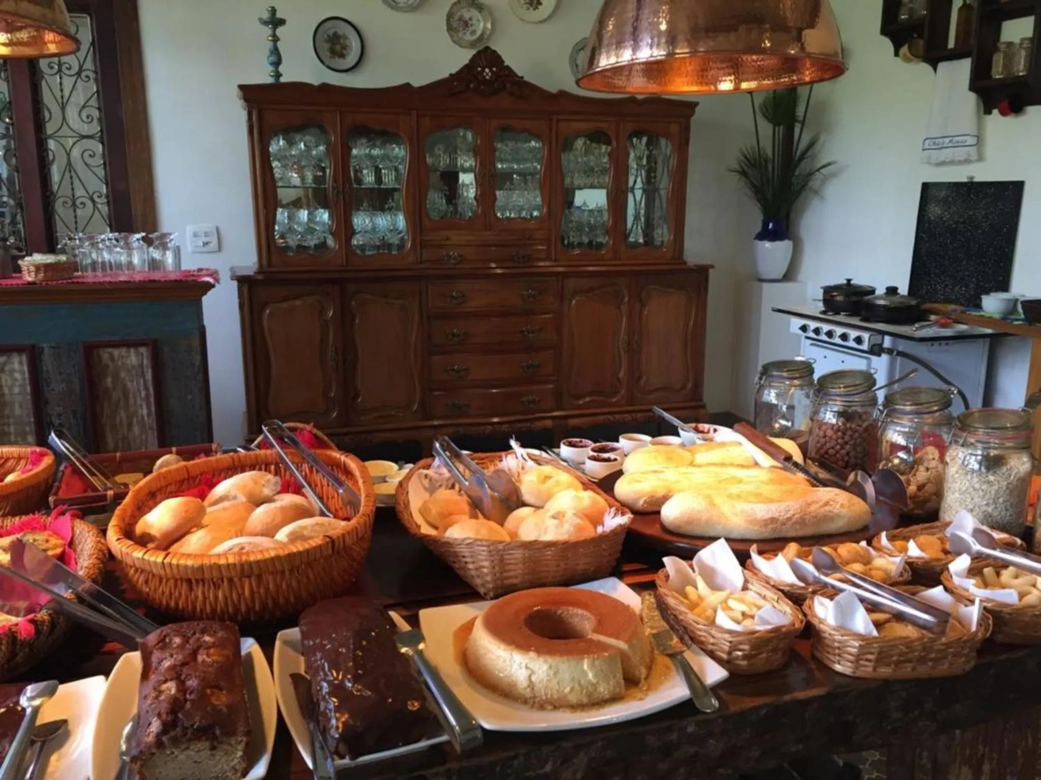Continental breakfast in Pousada Chão de Minas