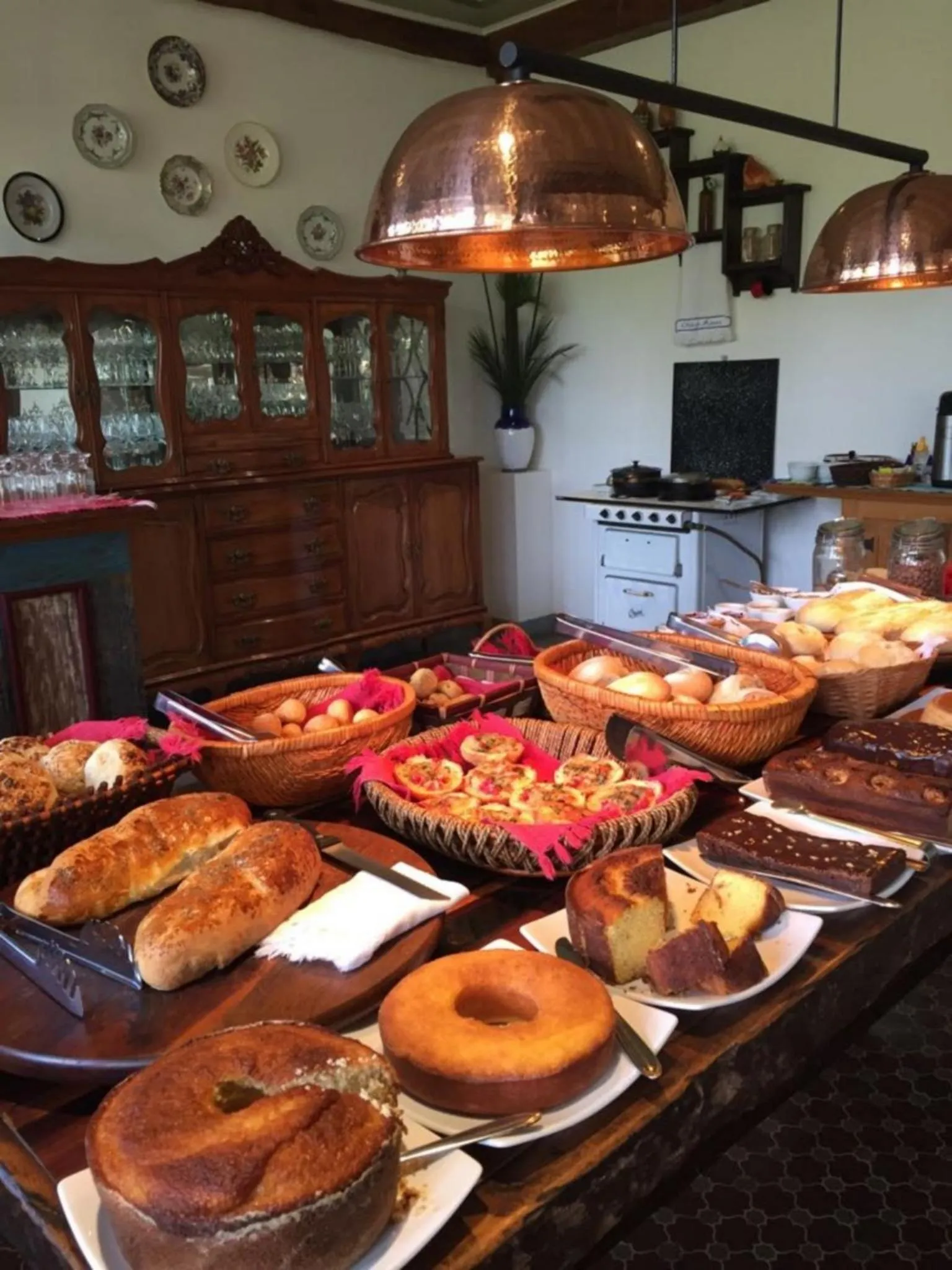 Continental breakfast in Pousada Chão de Minas