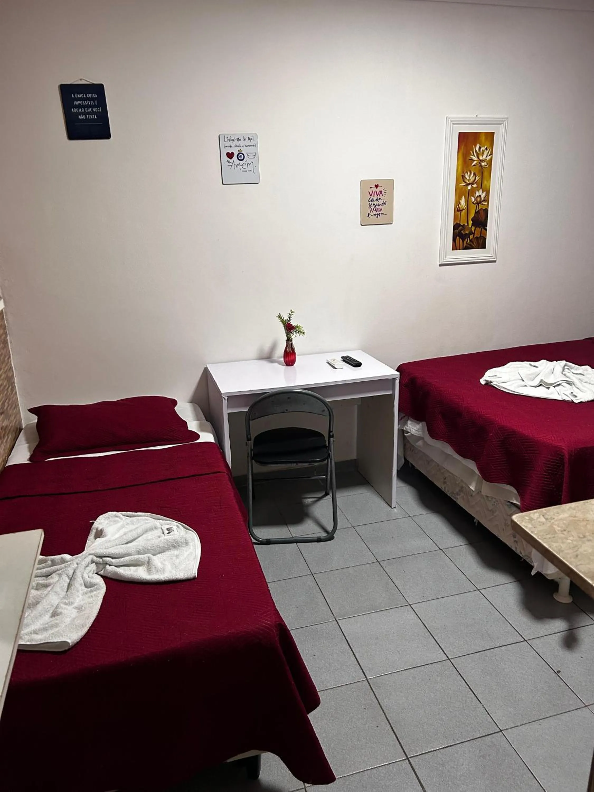 Photo of the whole room, Bed in Pousada Flor Dália