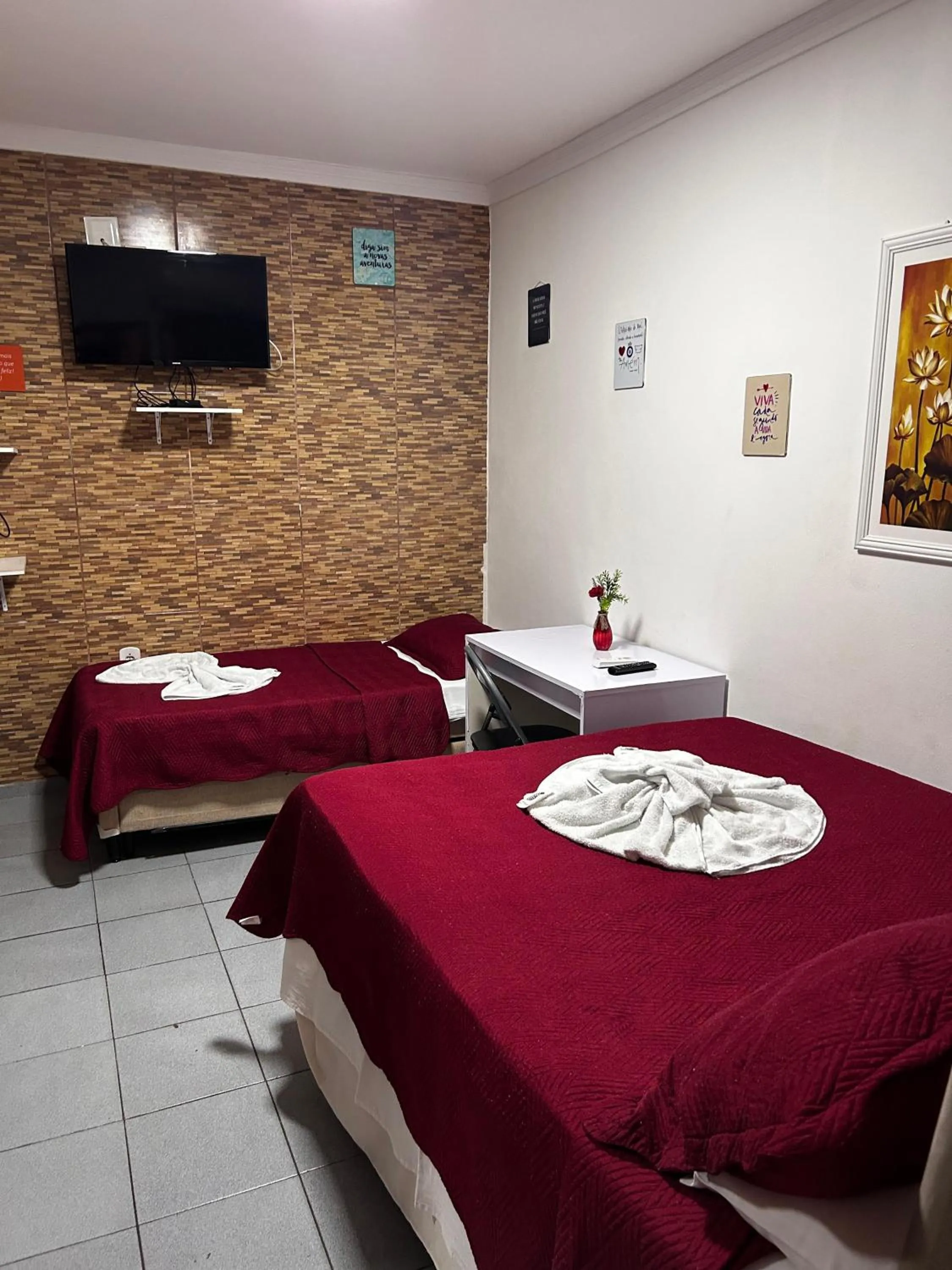 Photo of the whole room, Bed in Pousada Flor Dália