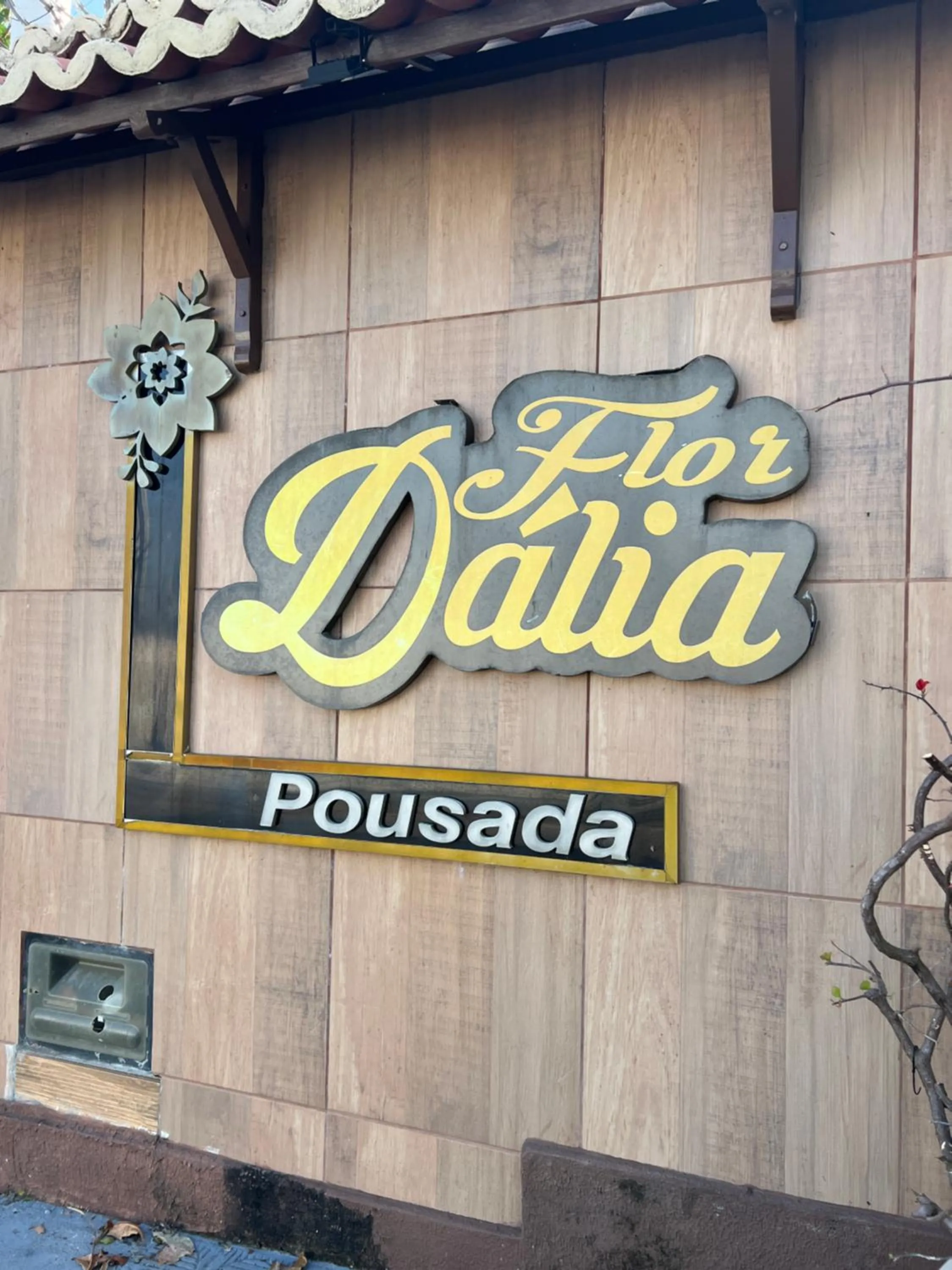 Facade/entrance in Pousada Flor Dália