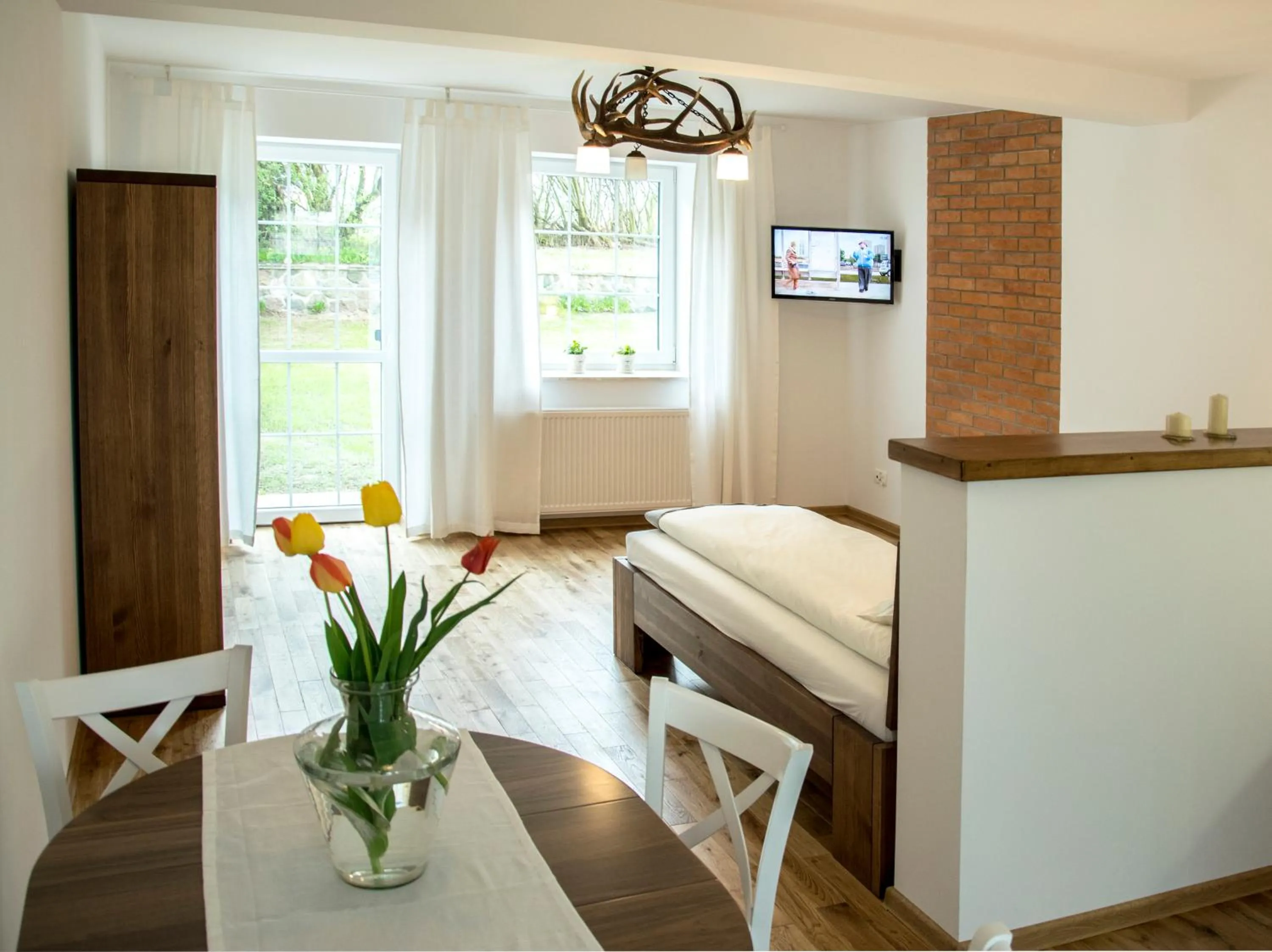 Decorative detail, Bed in Gościniec Hetman