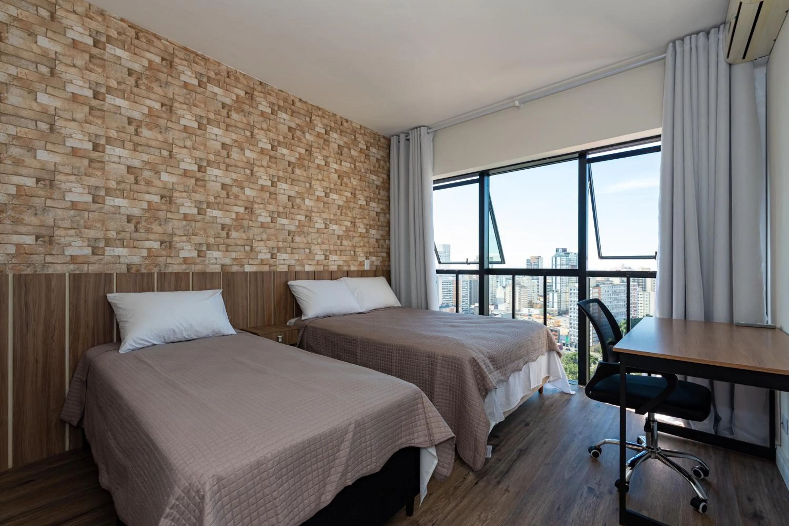 Bedroom, Bed in Metropolitan Flats