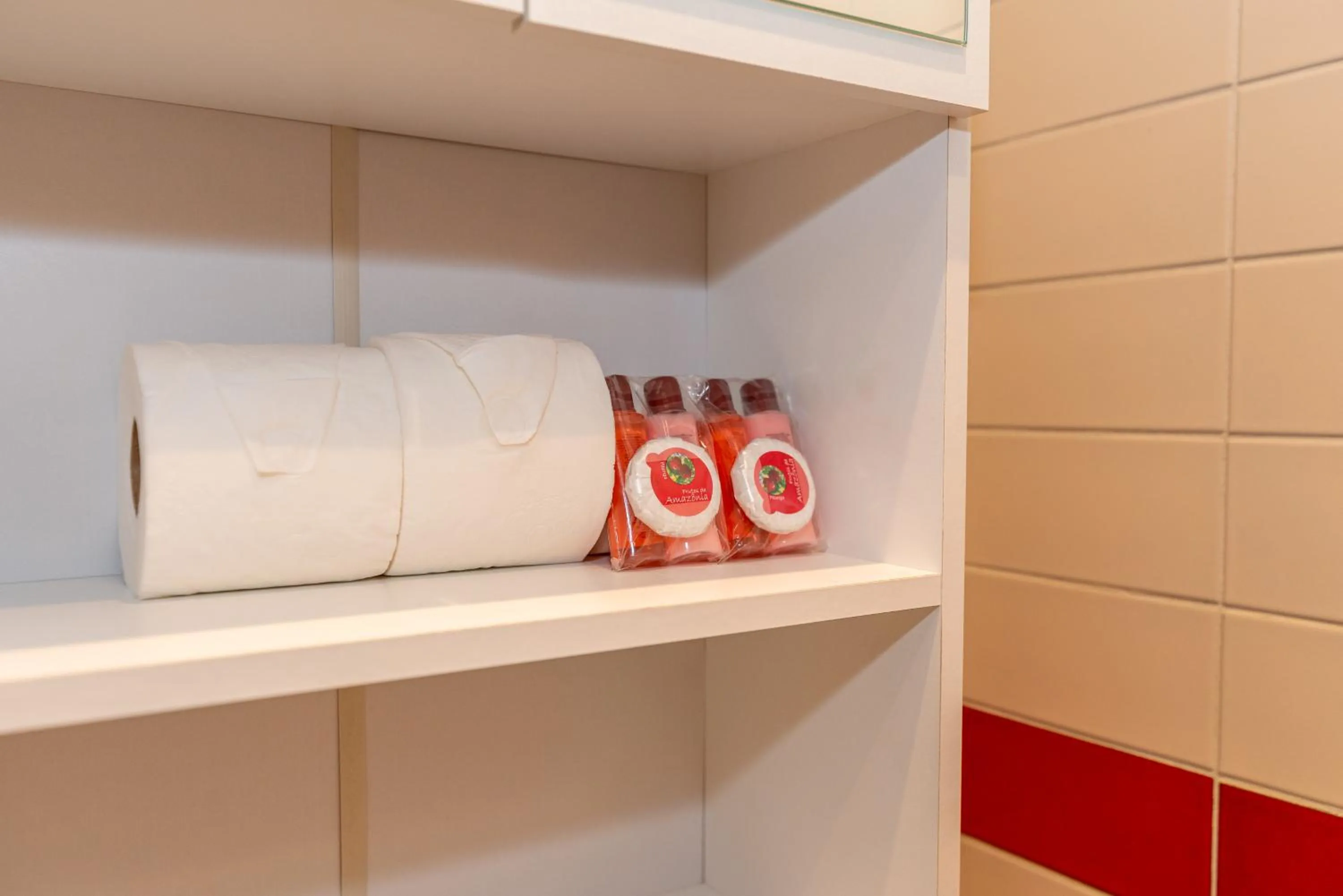 Bathroom in Metropolitan Flats