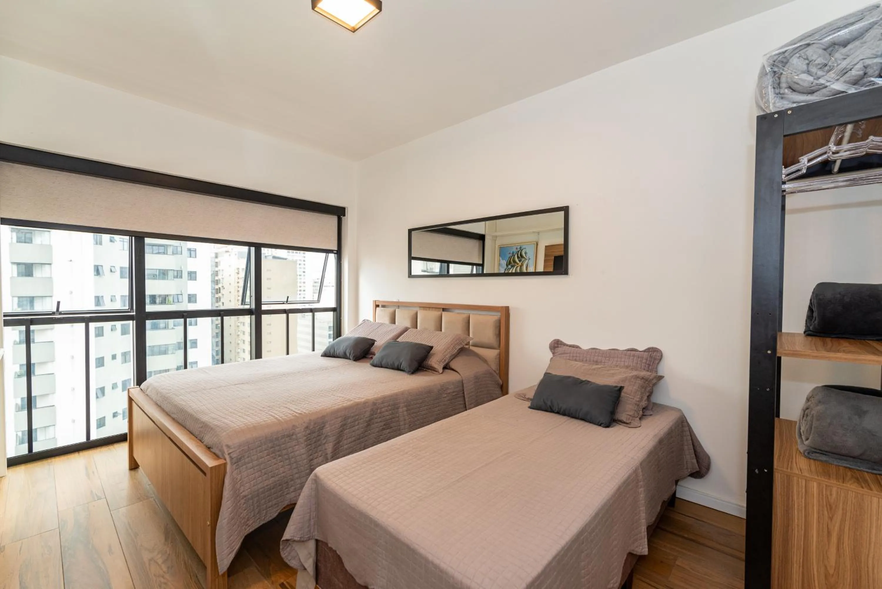 Bedroom, Bed in Metropolitan Flats