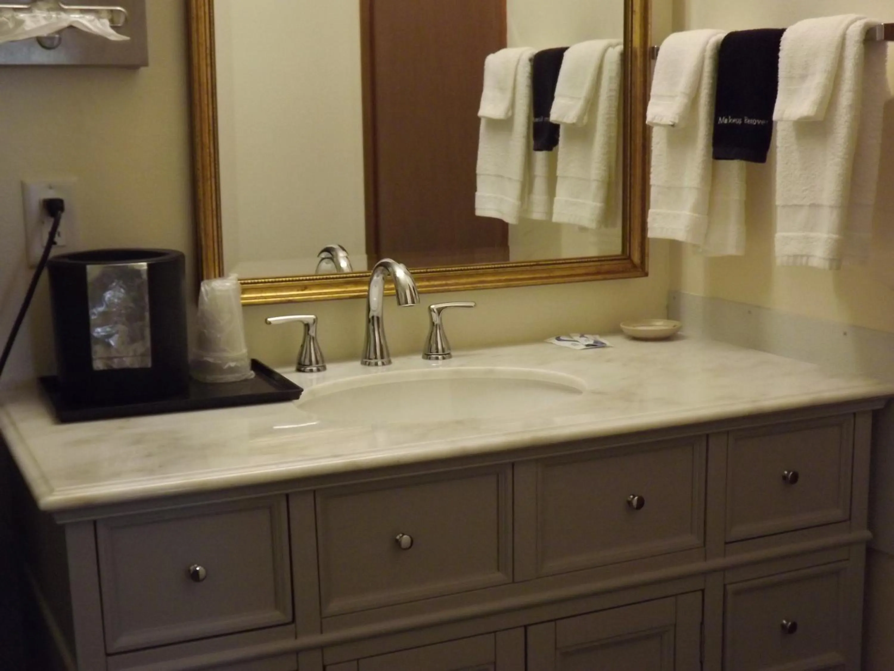 Bathroom in Crest Country Inn