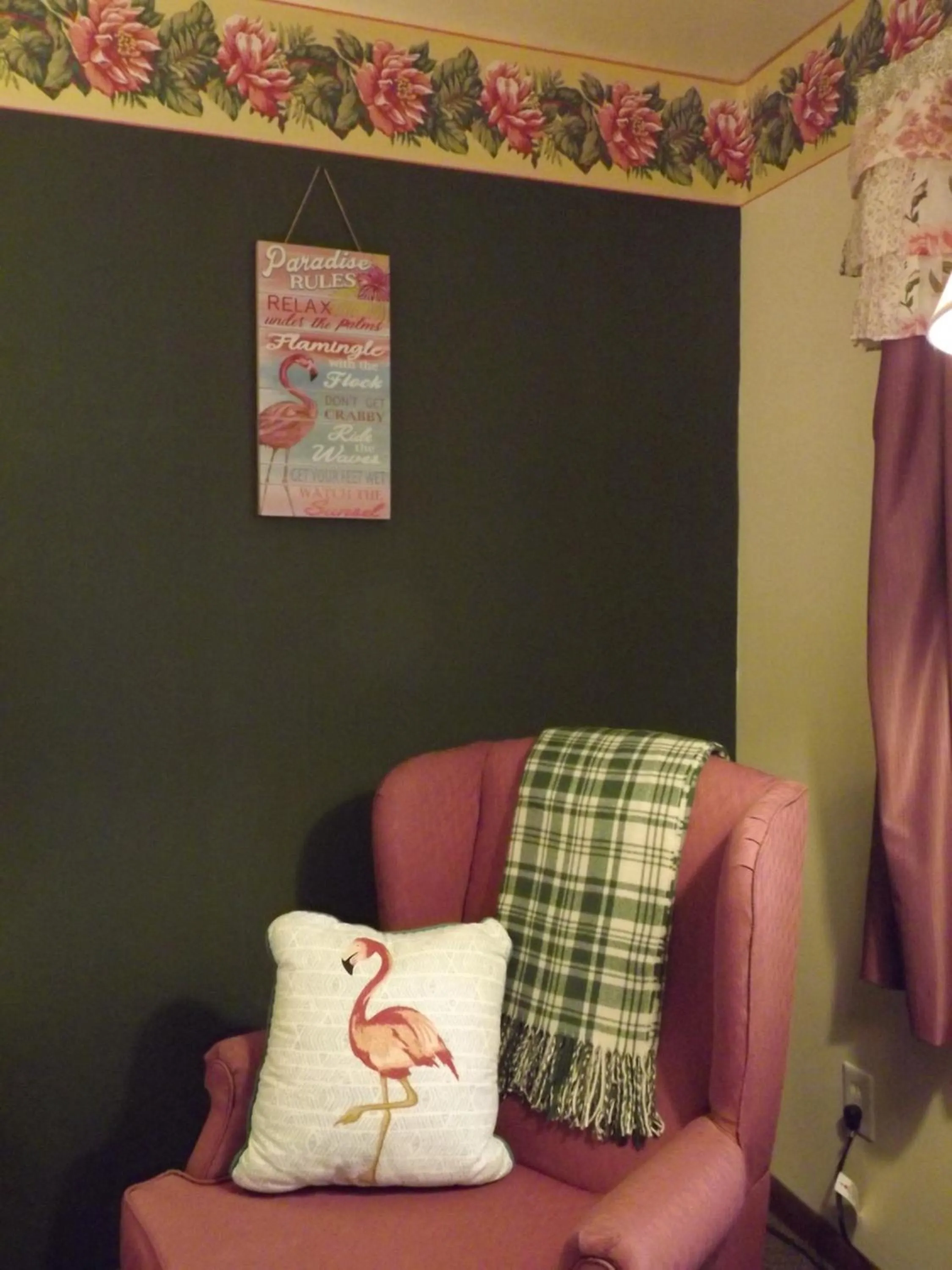 Seating area in Crest Country Inn