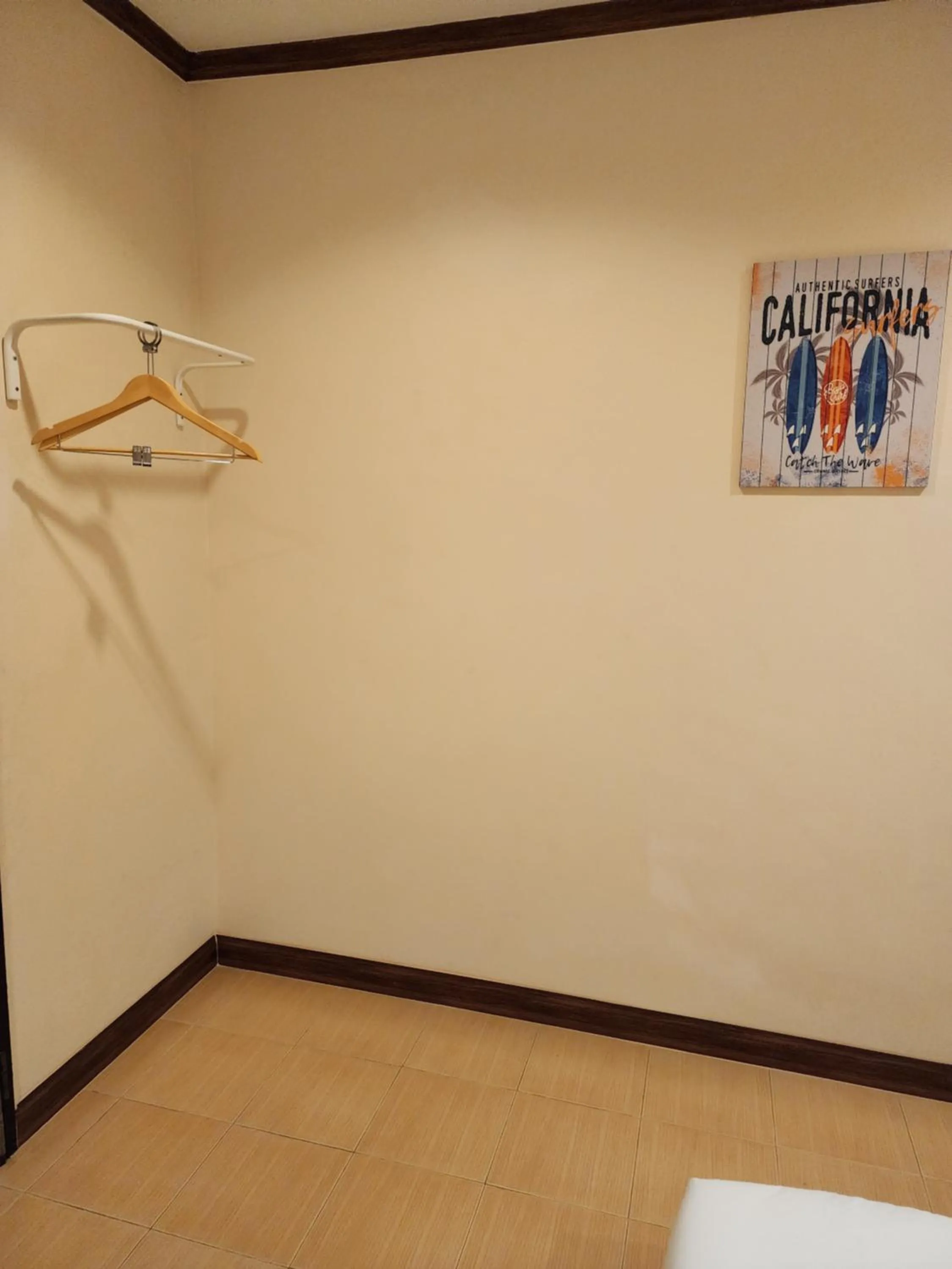 Text overlay in The Travellers House - Pet Friendly Accommodation