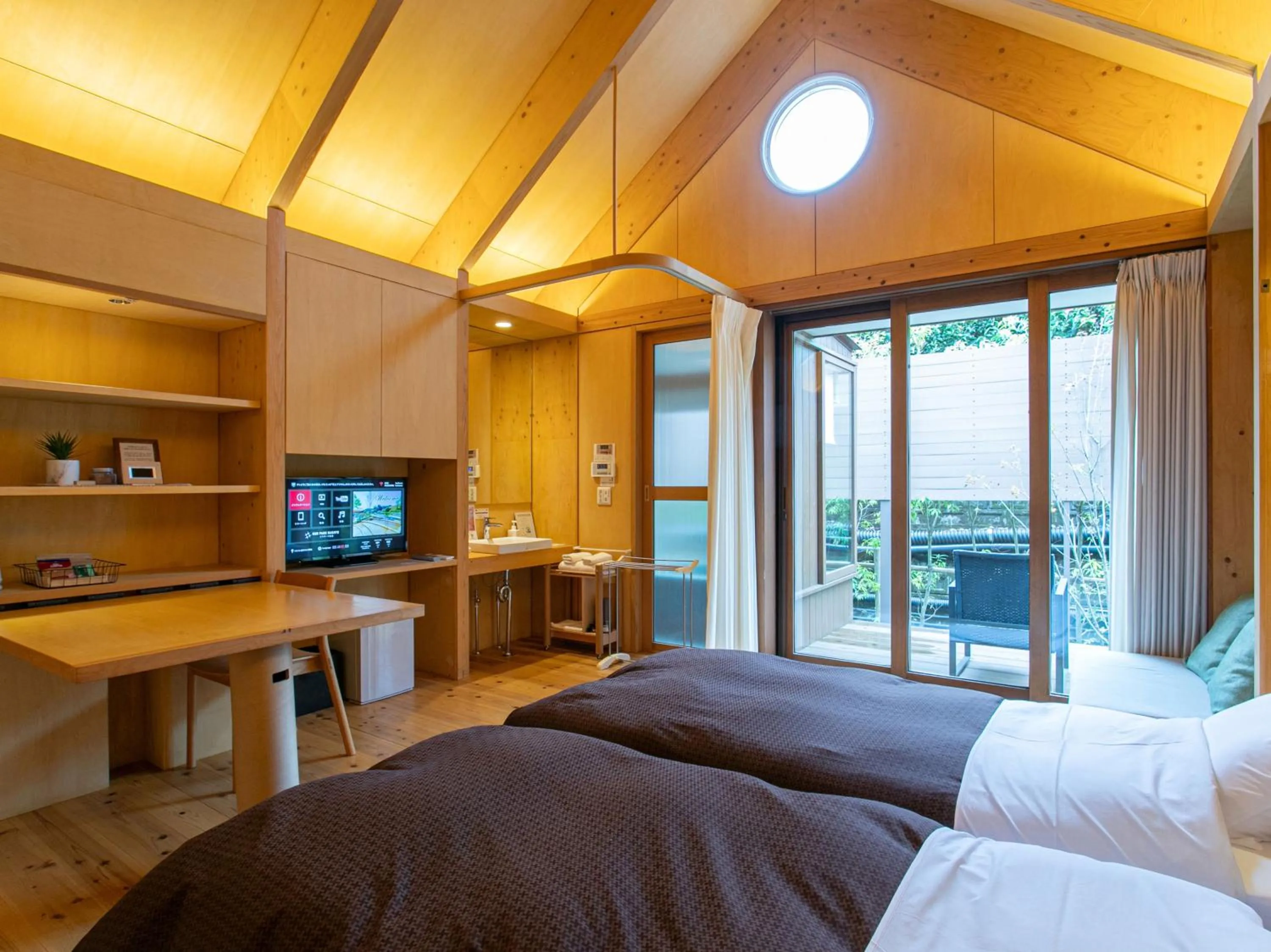 Photo of the whole room, Bed in Kur Park Nagayu