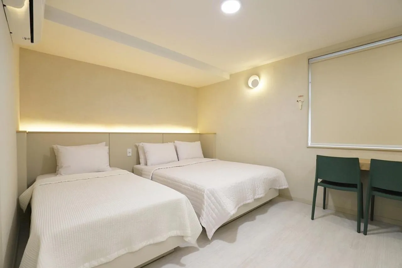 Photo of the whole room, Bed in Chuncheon Sonamu Hotel