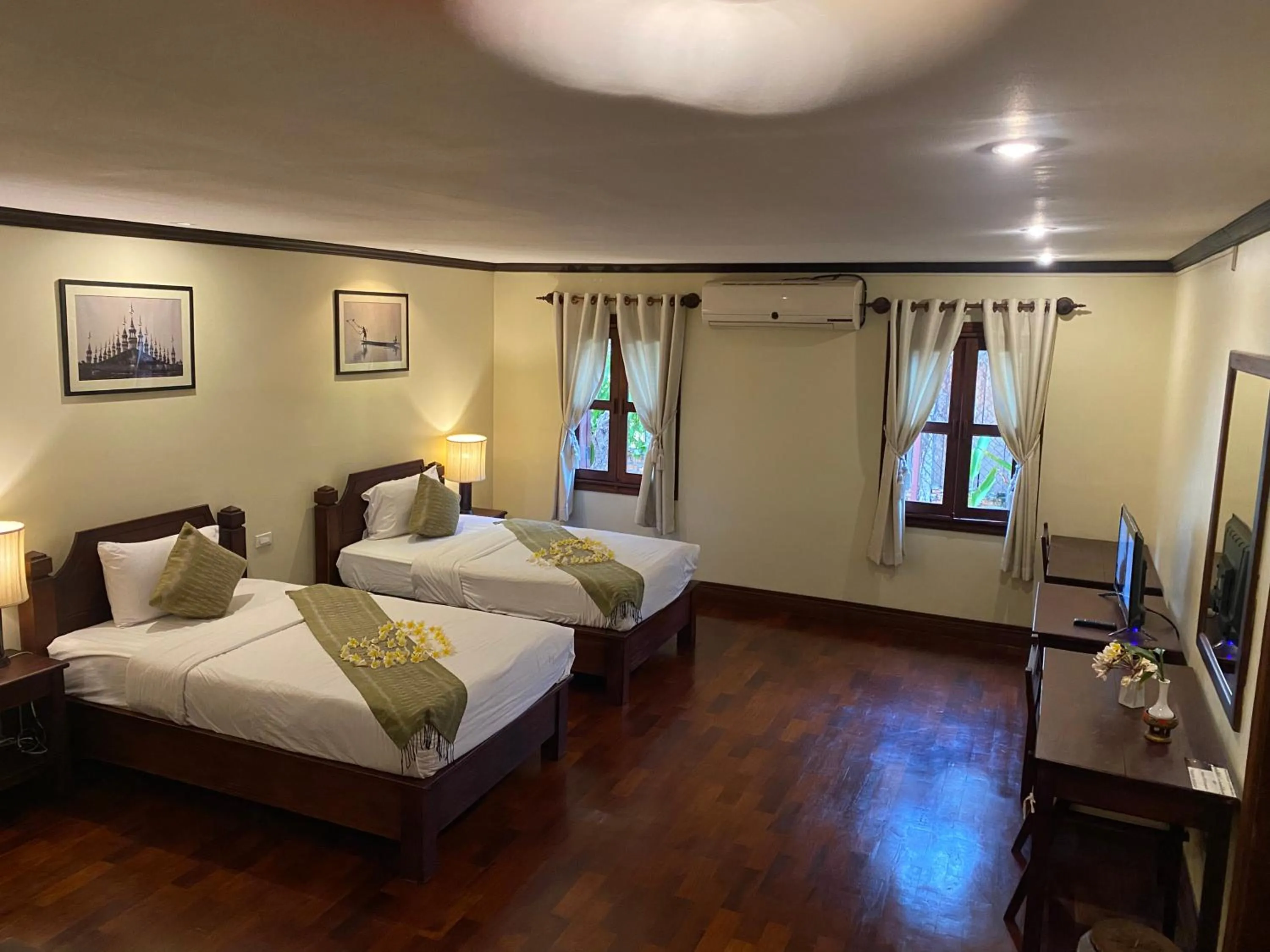 Photo of the whole room, Bed in Luang Prabang Residence & Travel