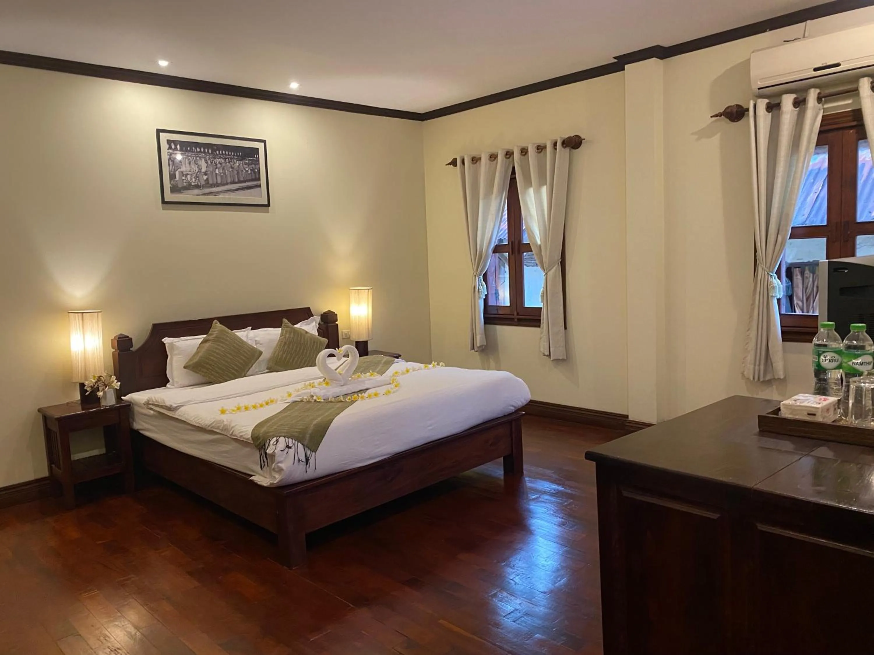 Photo of the whole room, Bed in Luang Prabang Residence & Travel