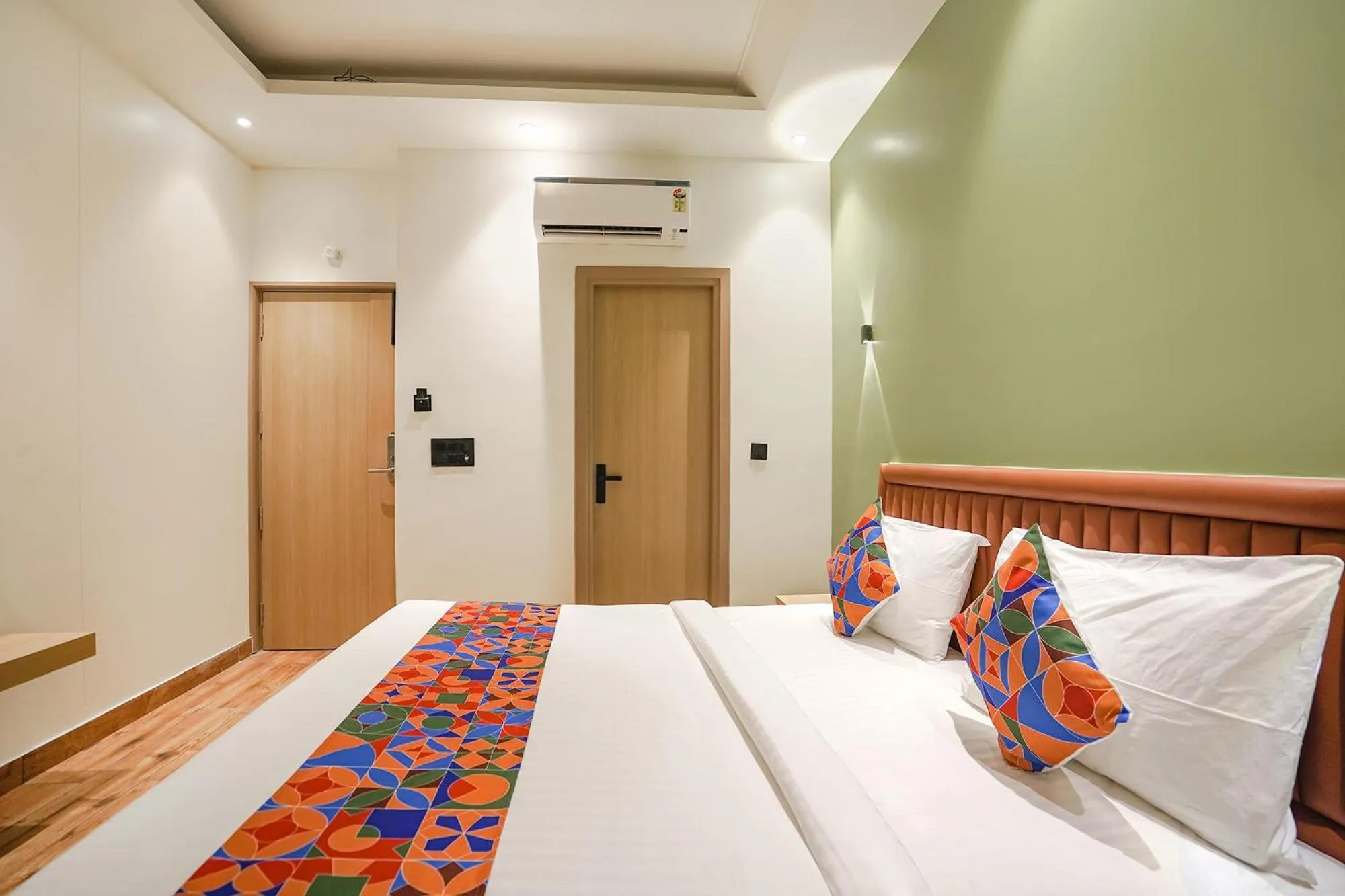 Bed in FabHotel Prime IP Indrapuram