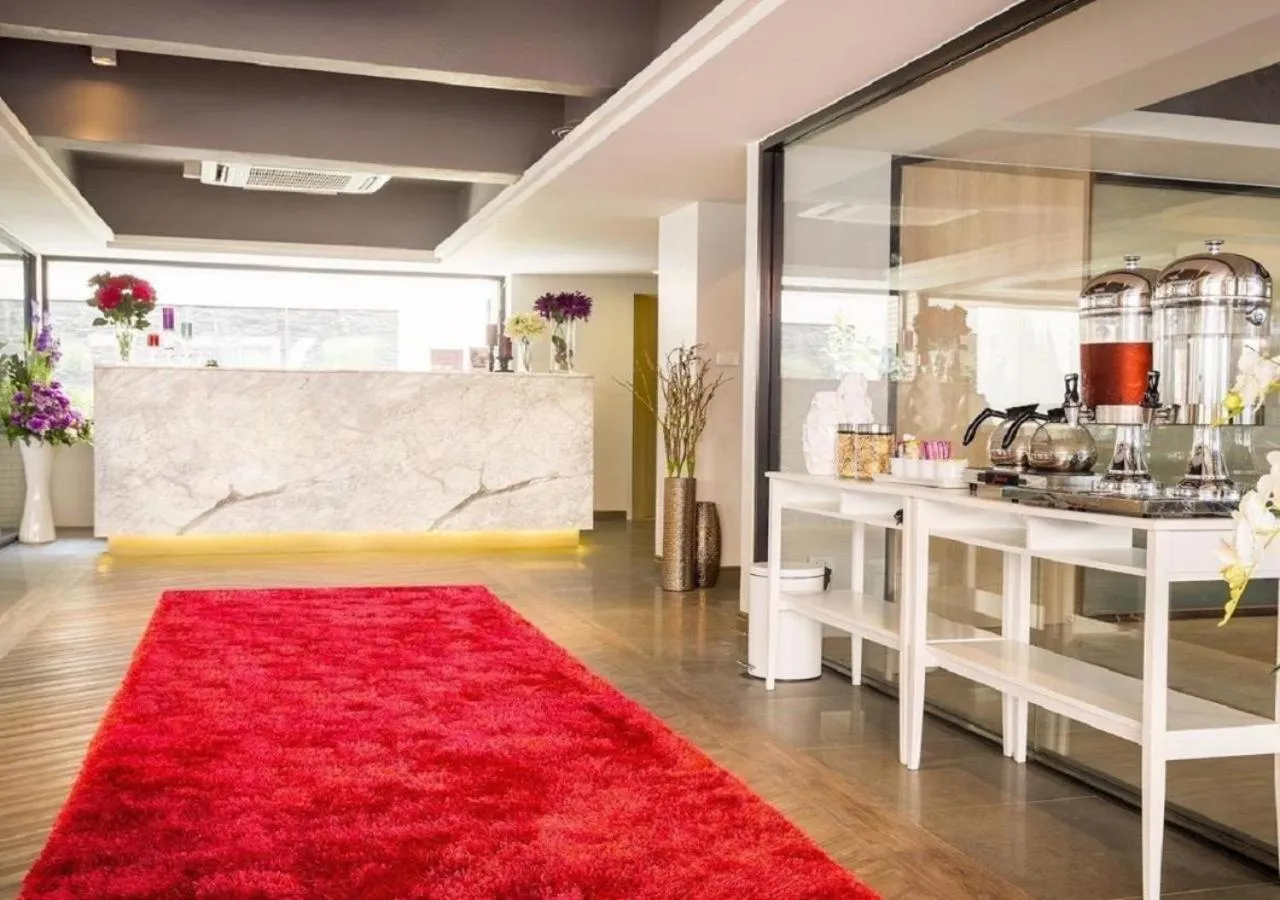 Lobby or reception in Metro Link Ratchada Hotel