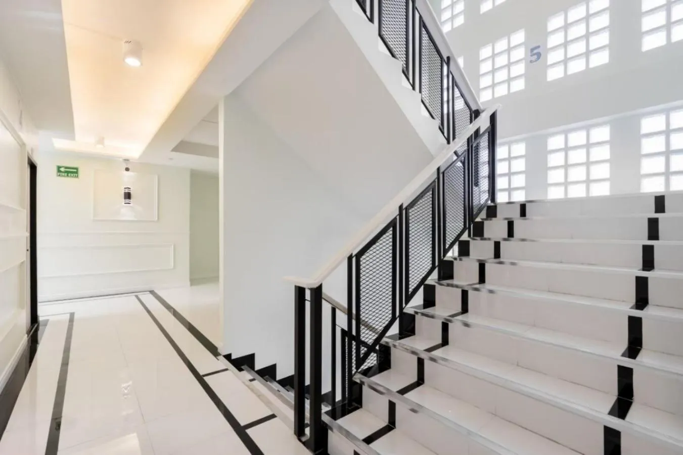 Property building in Metro Link Ratchada Hotel