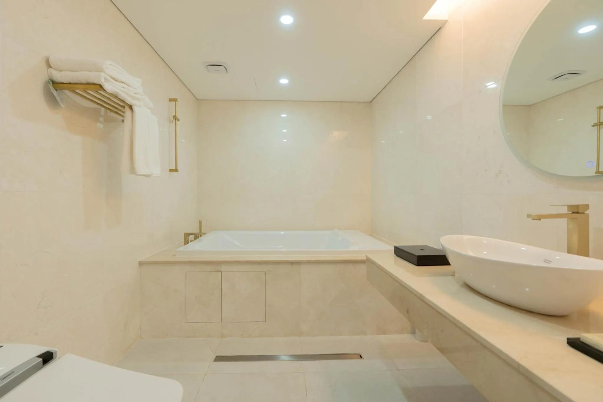 Bathroom in Hotel Fine Jeju