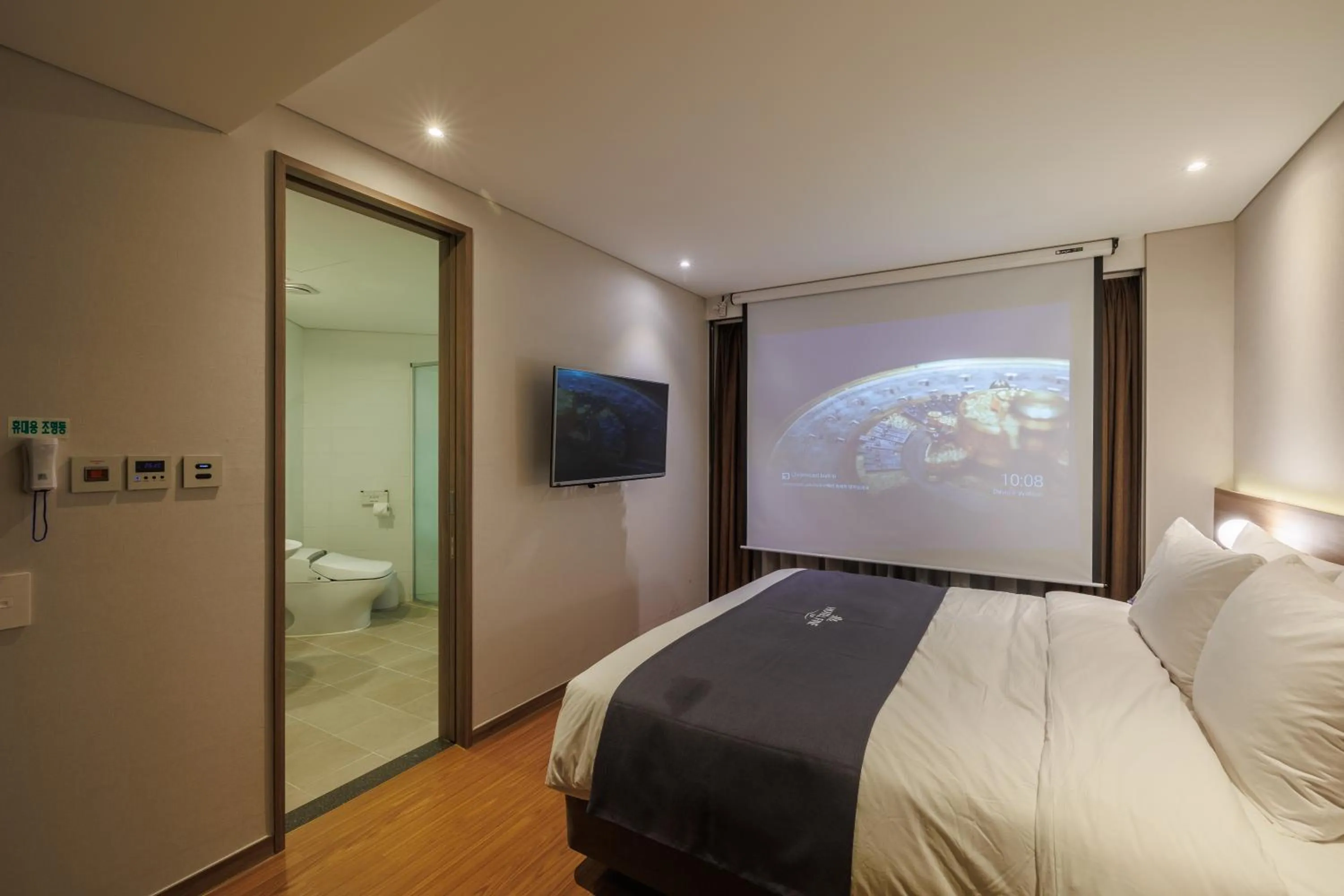 Bed in Hotel Fine Jeju