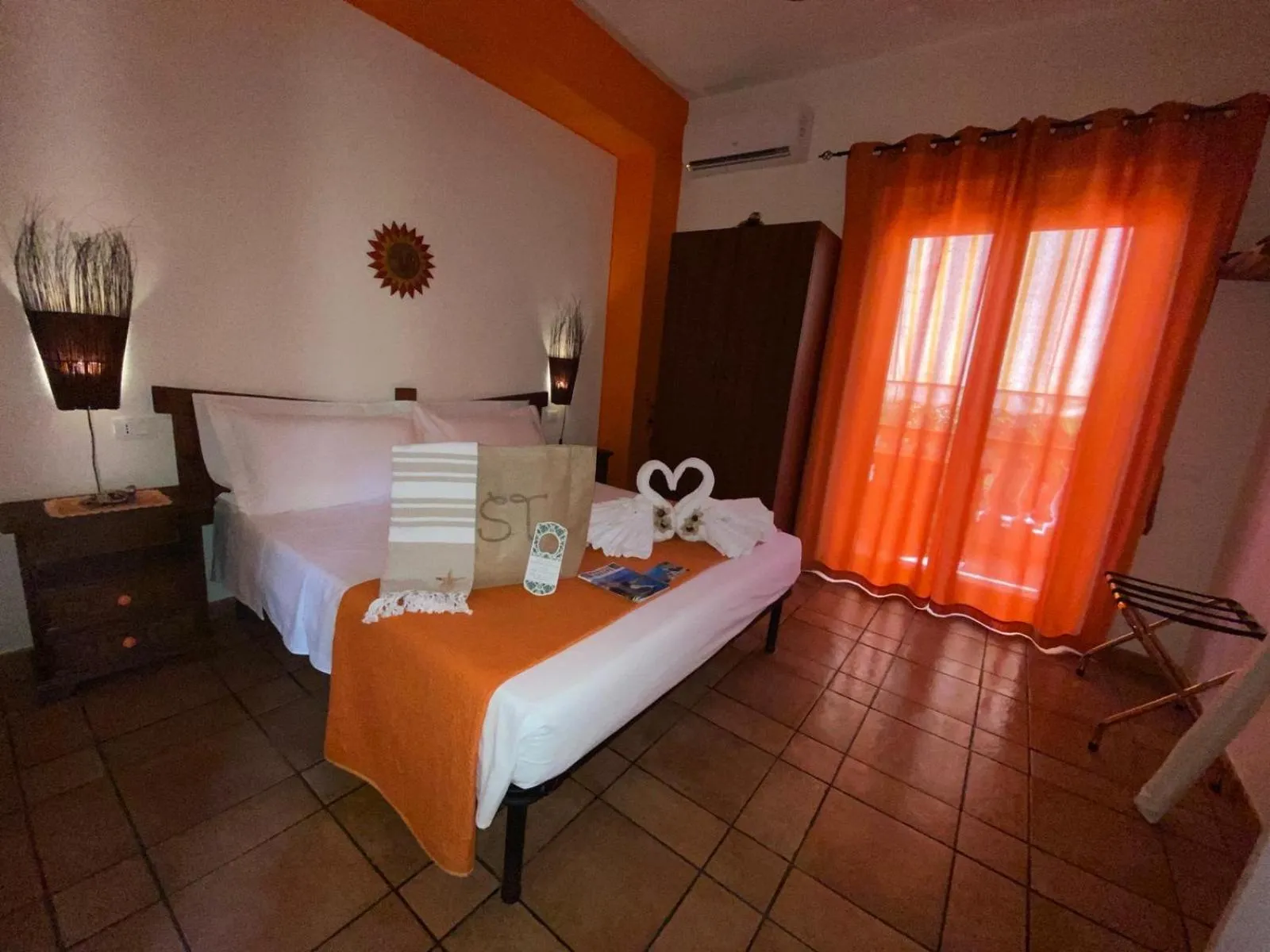 Bedroom, Bed in Tropea Casa Scirocco