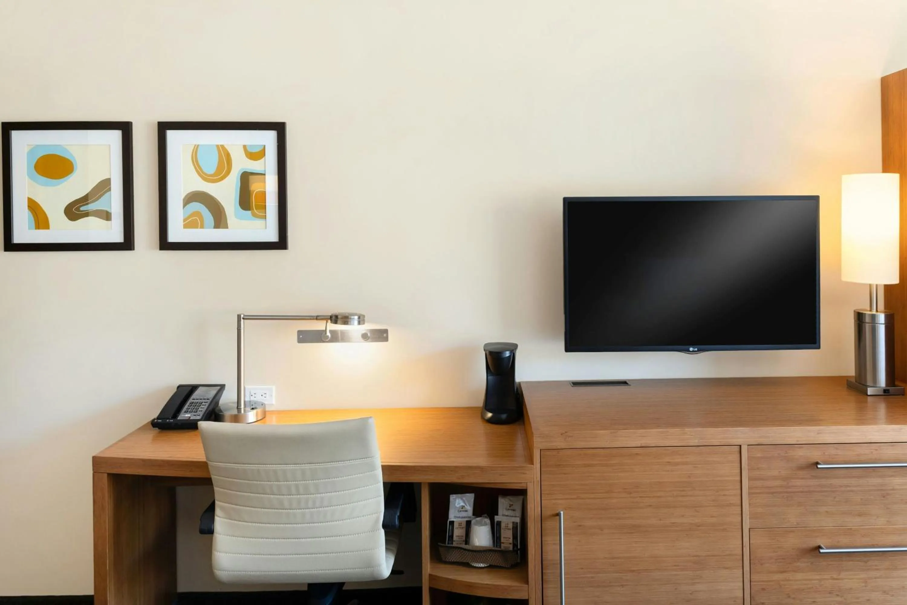 Photo of the whole room in Hyatt Place La Paz