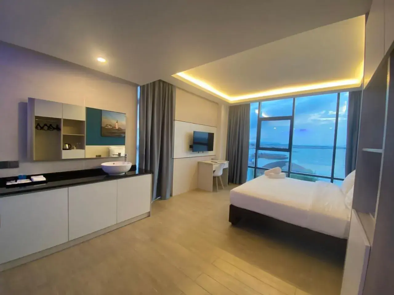 Standard King Room in Lighthouse Hotel Semporna Standard King Room in Lighthouse Hotel Semporna