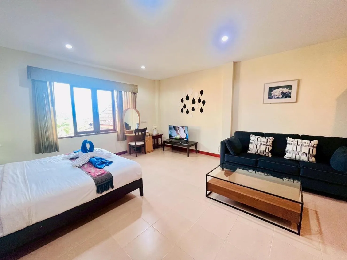 Property building, Bed in Samui Tonggad Resort