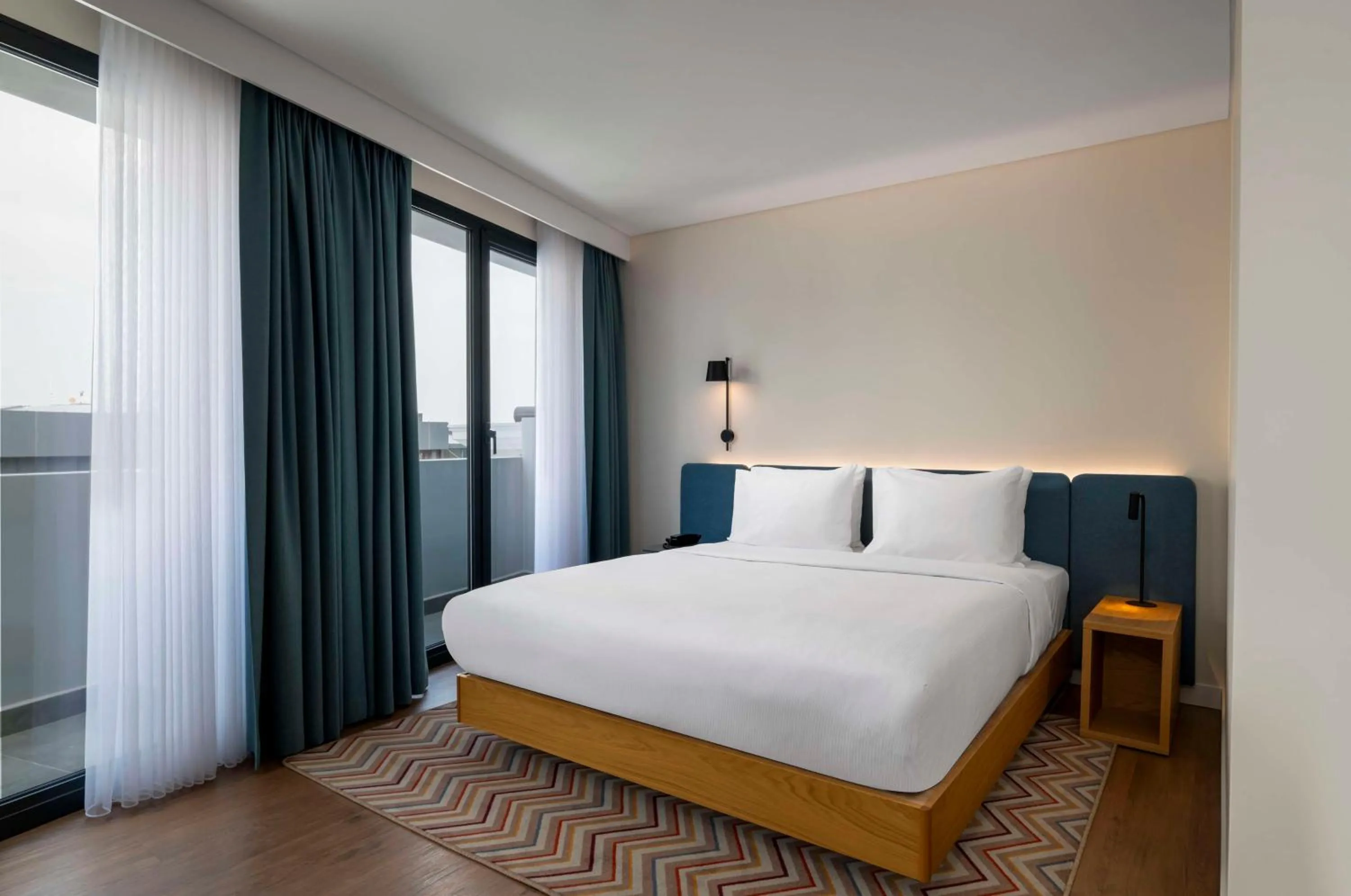 Bed in Hampton By Hilton Istanbul Sirkeci