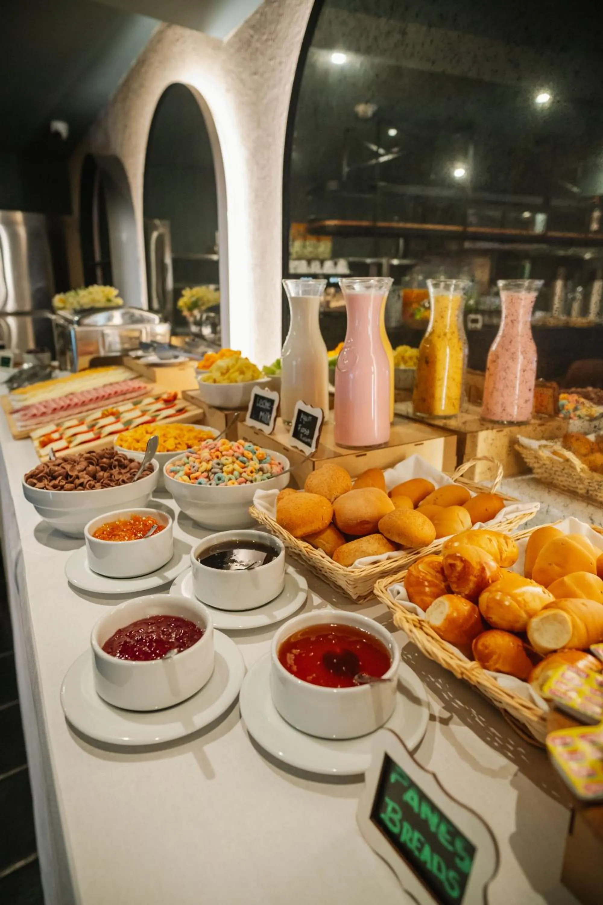 Food and drinks in Motto By Hilton Cusco