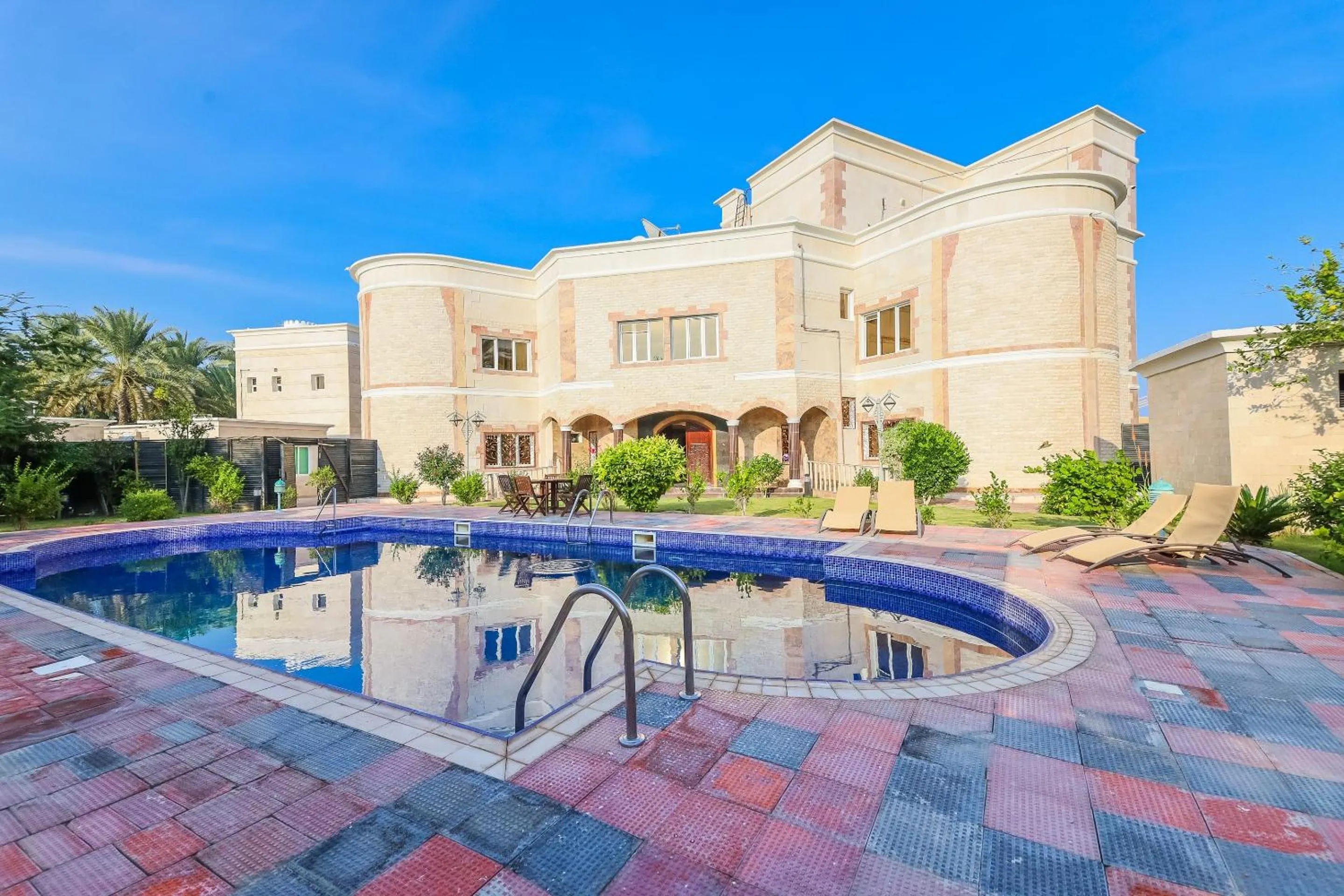 Swimming pool in OYO 154 Bait AL Marmar Hotel