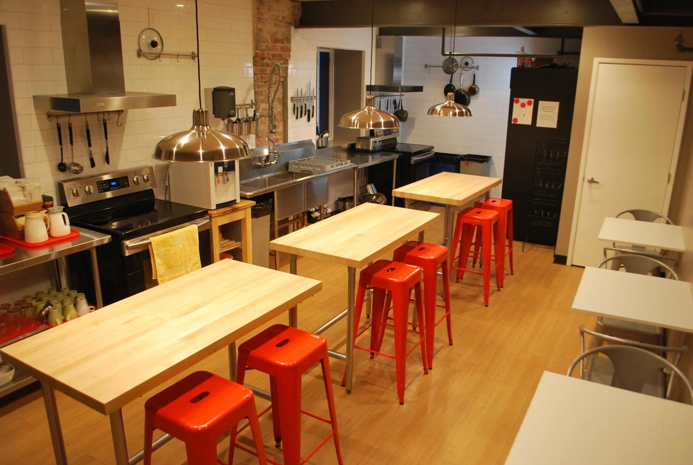 Restaurant/places to eat in Orange Village Hostel