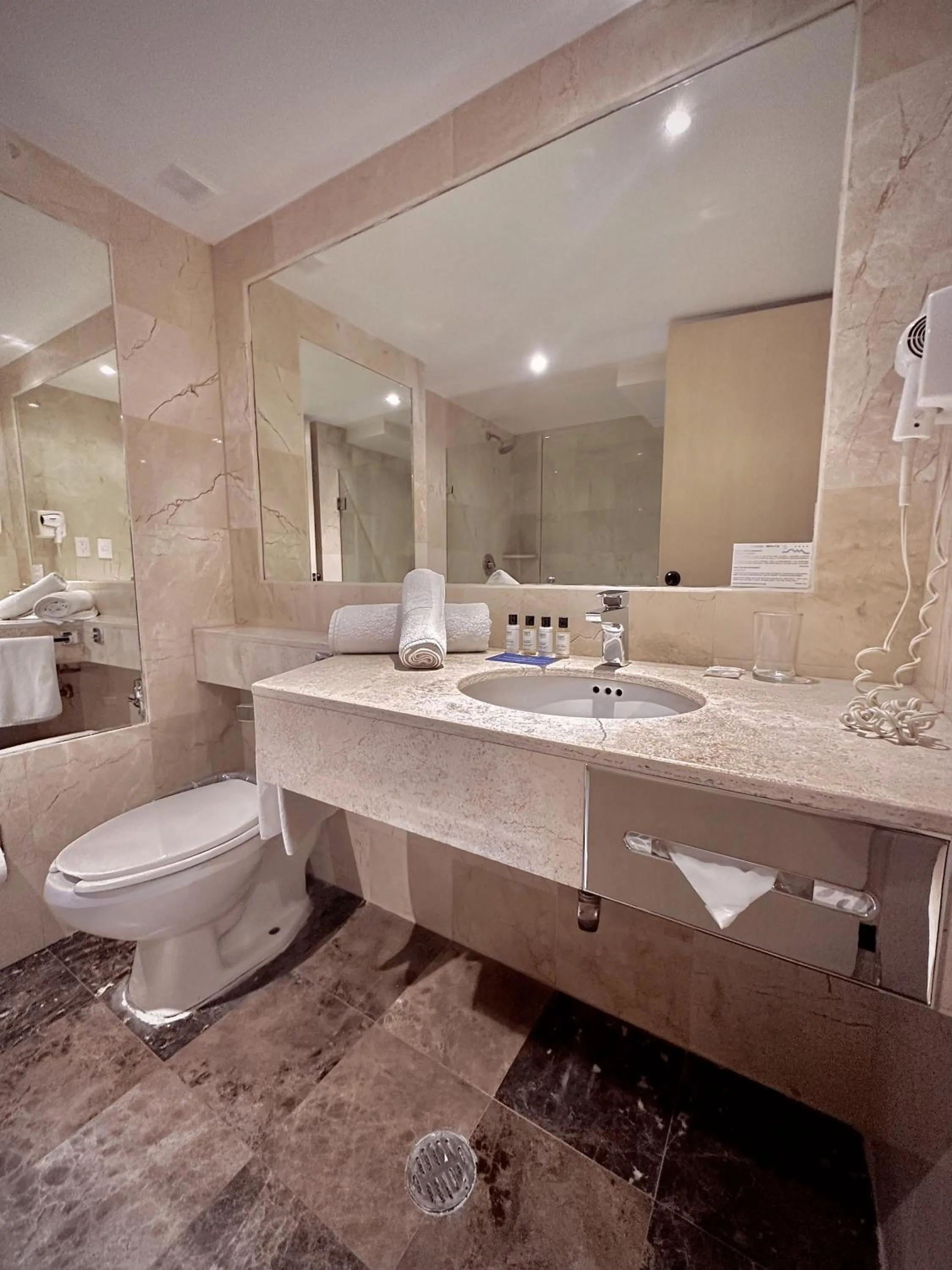 Shower in Hotel Stella Maris